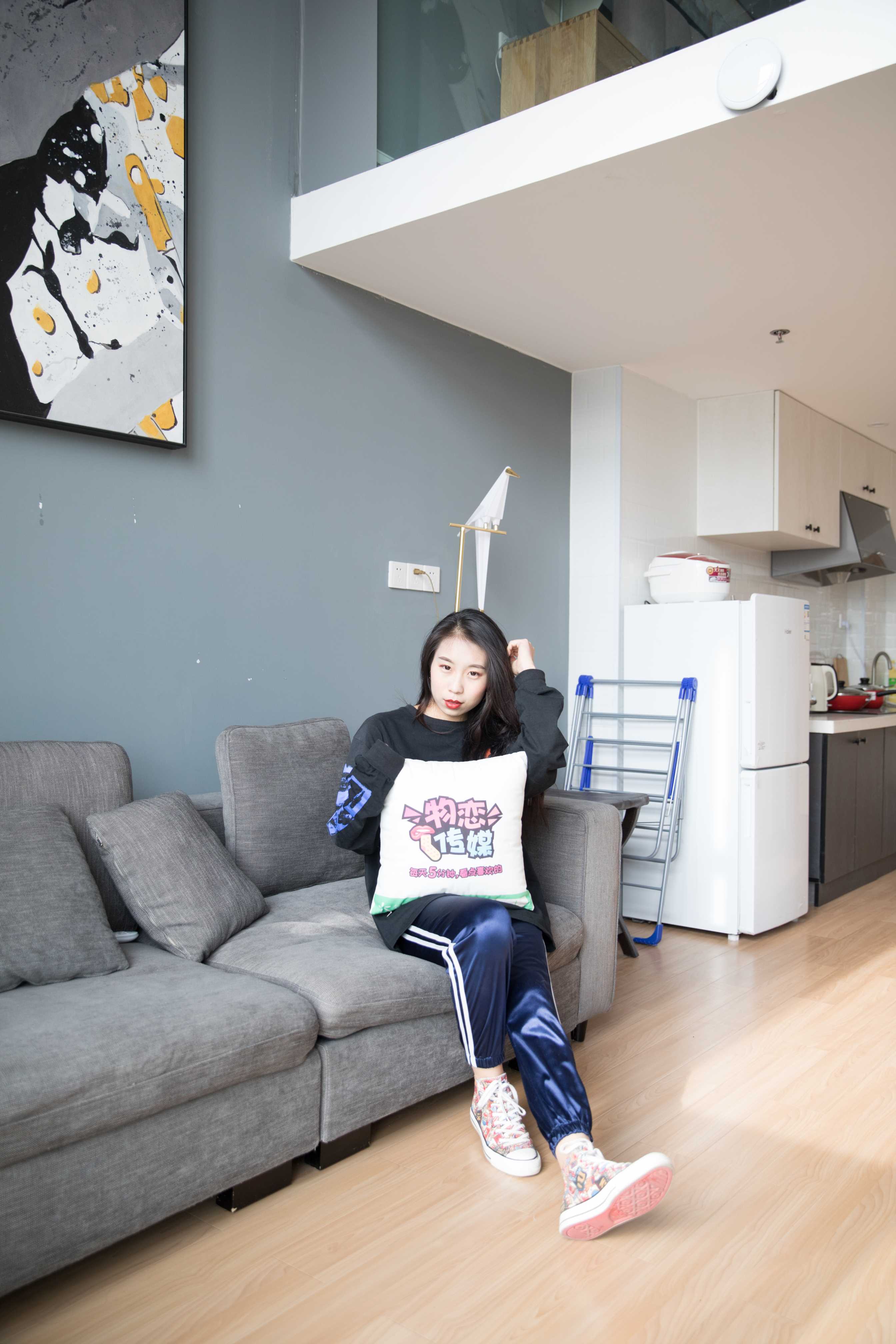 物恋传媒 No.130 璐璐-花团锦簇帆布鞋之美  [177P+1V3.29GB]