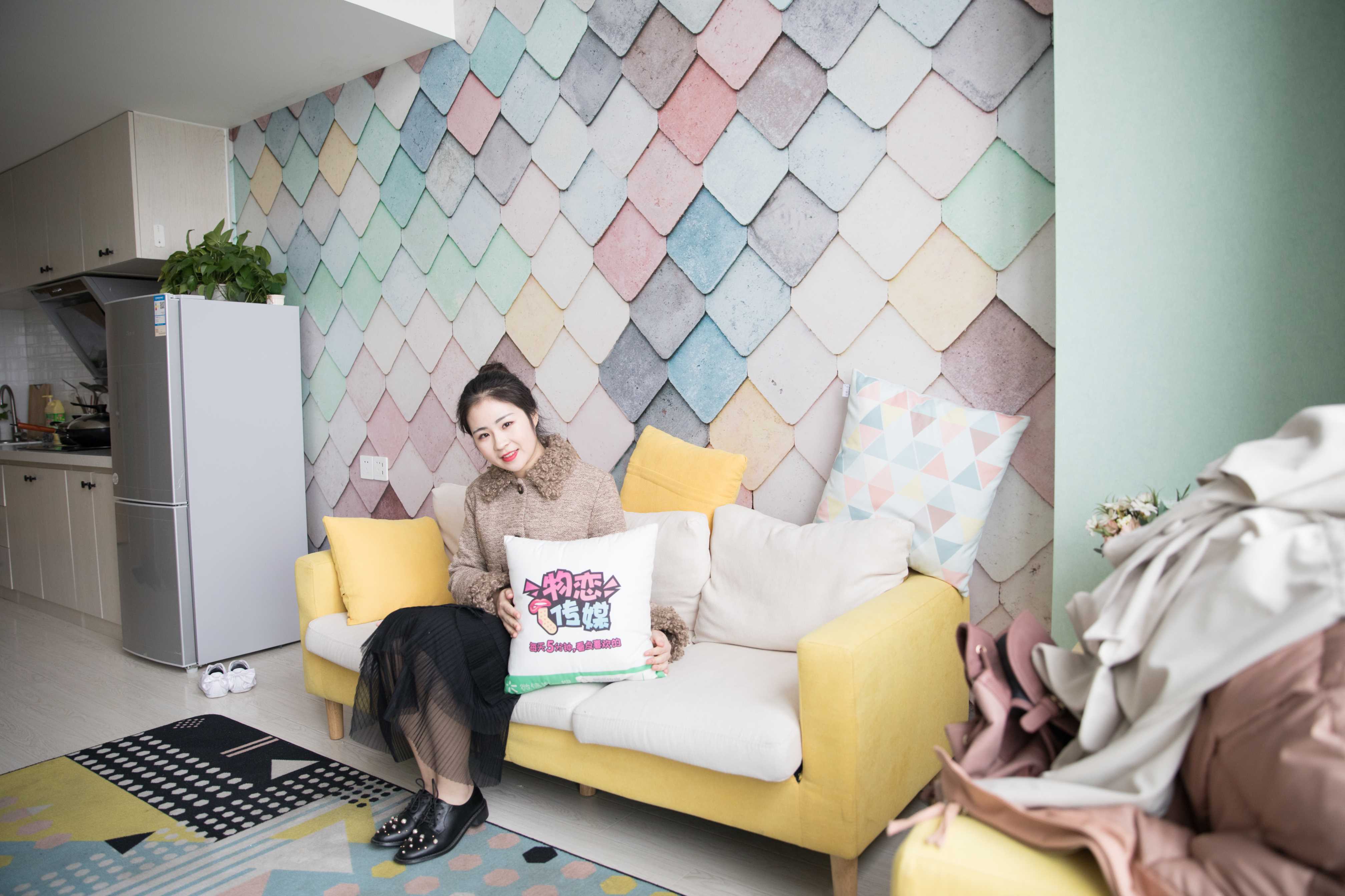 物恋传媒 No.131 蕾-甜美的她，微笑的眉眼  [142P+1V2.77GB]