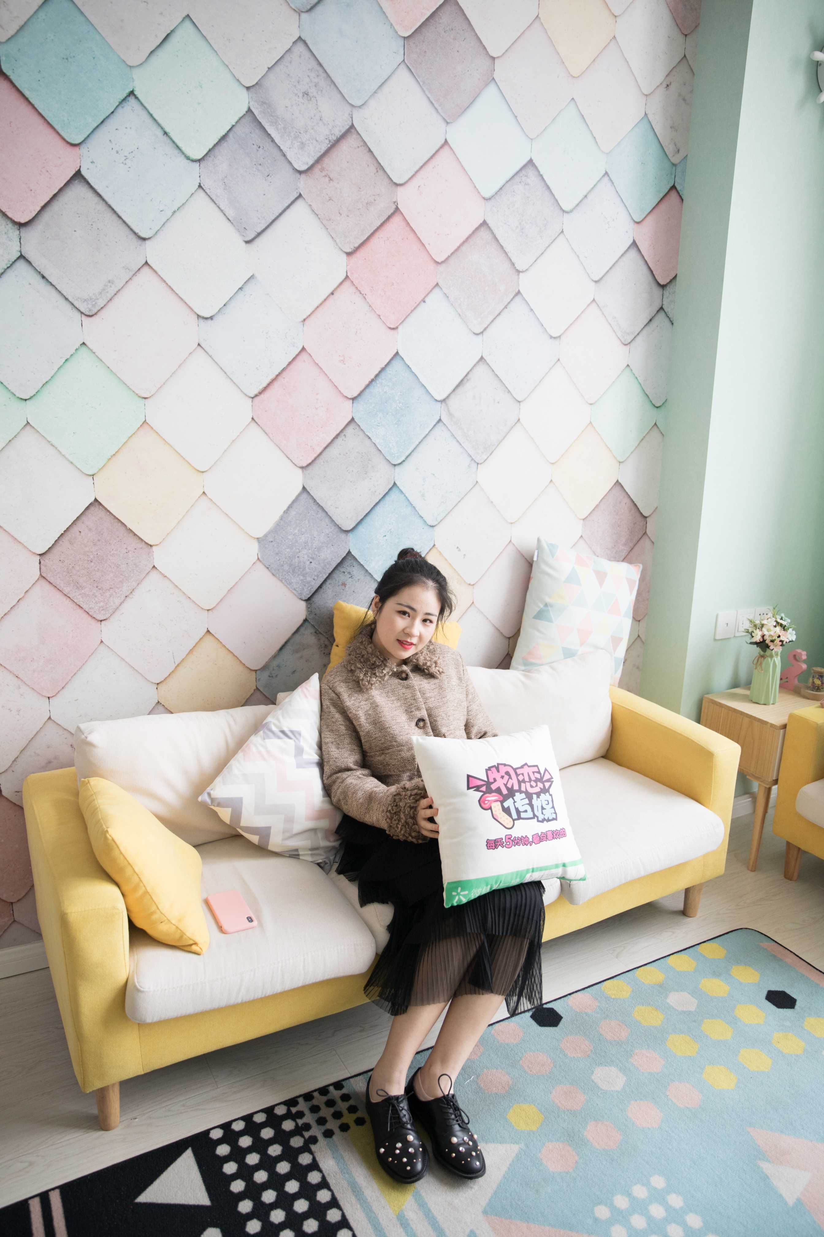 物恋传媒 No.131 蕾-甜美的她，微笑的眉眼  [142P+1V2.77GB]