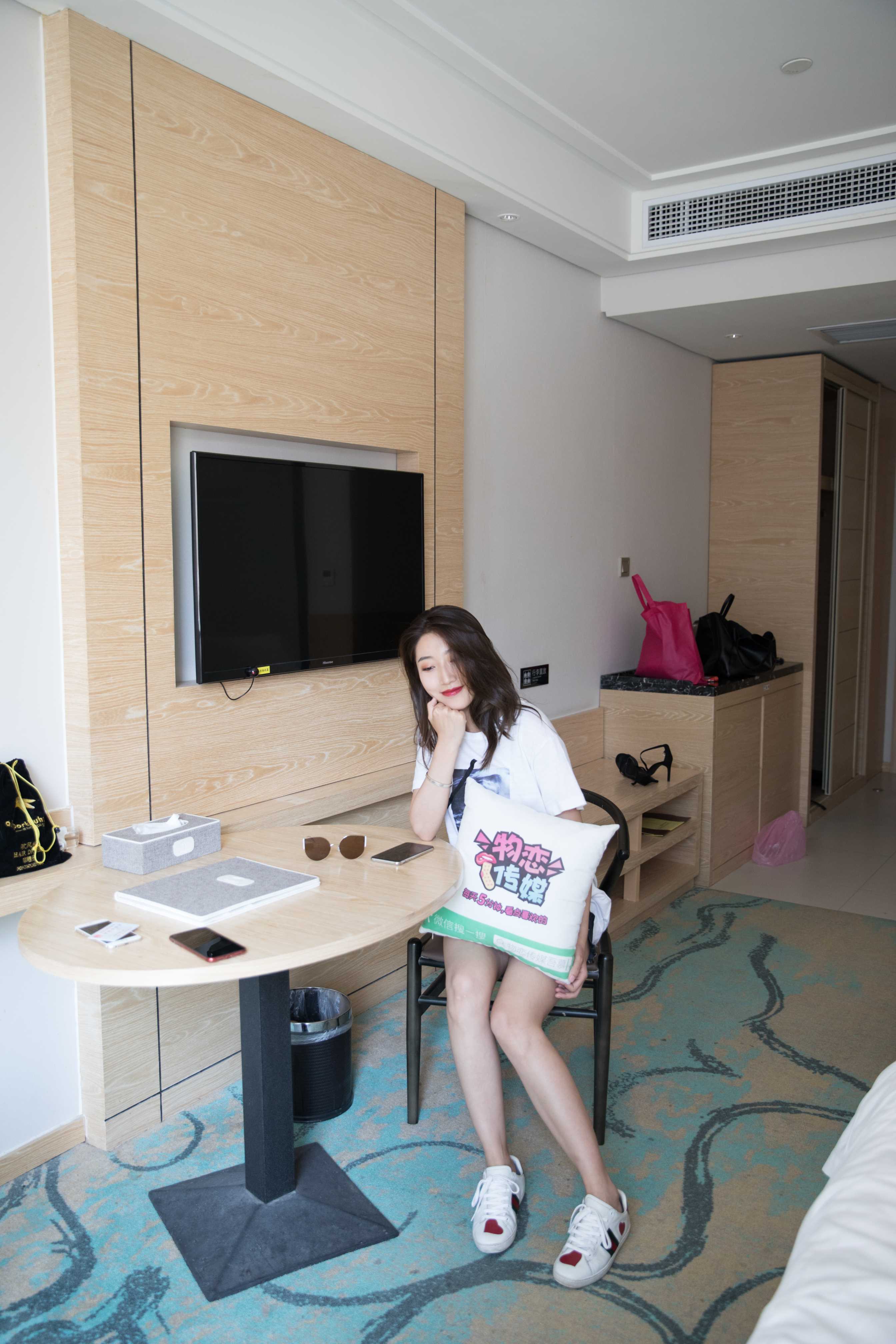 物恋传媒 No.161 雅梦-给你的心，永不缺席  [124P+1V1.96G]