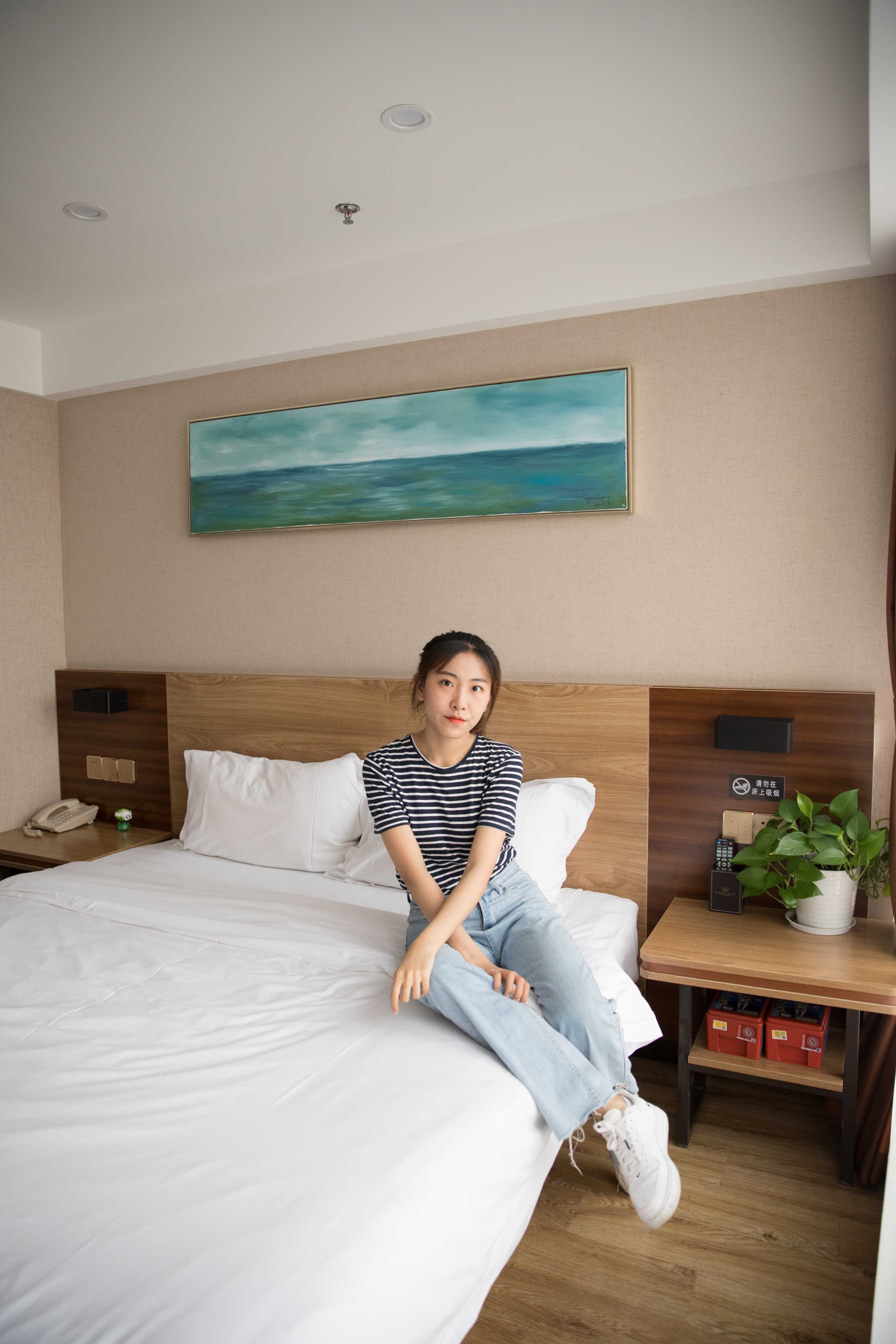 物恋传媒 No.171 elise-风里的呢喃  [169P+1V3.87G]