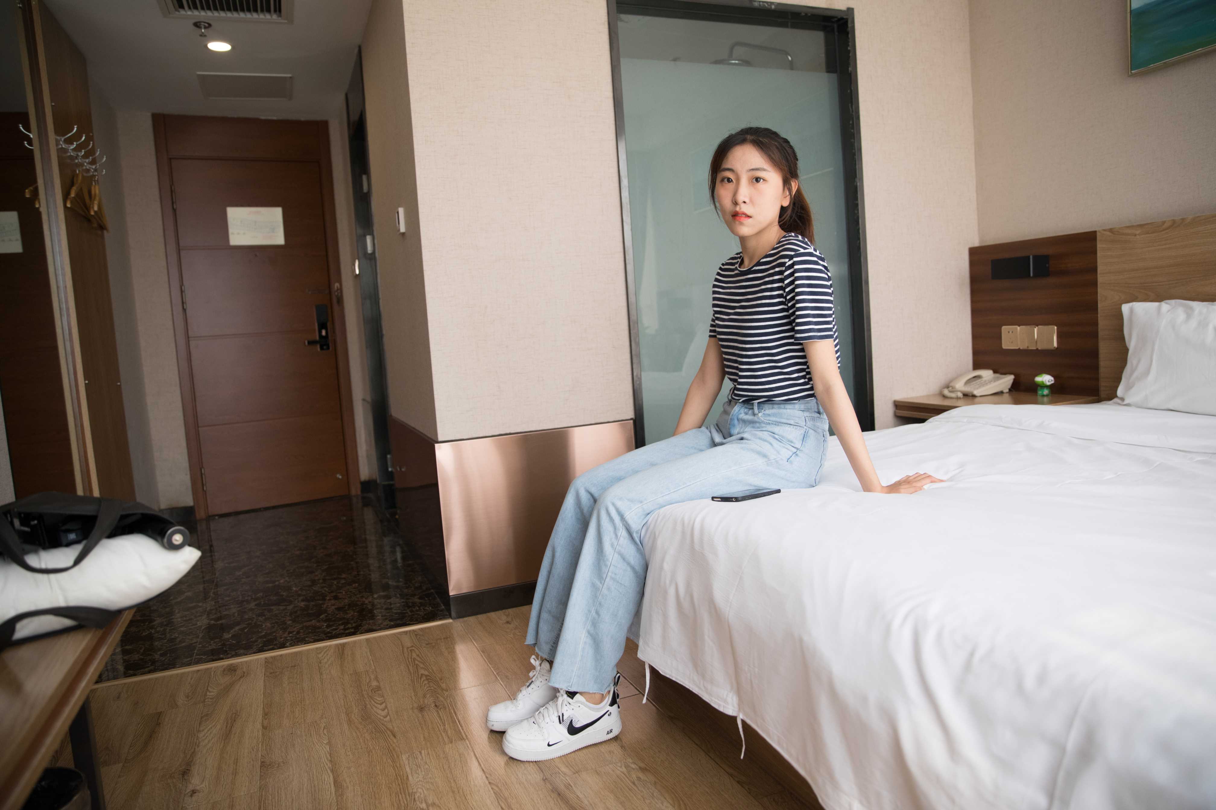 物恋传媒 No.171 elise-风里的呢喃  [169P+1V3.87G]