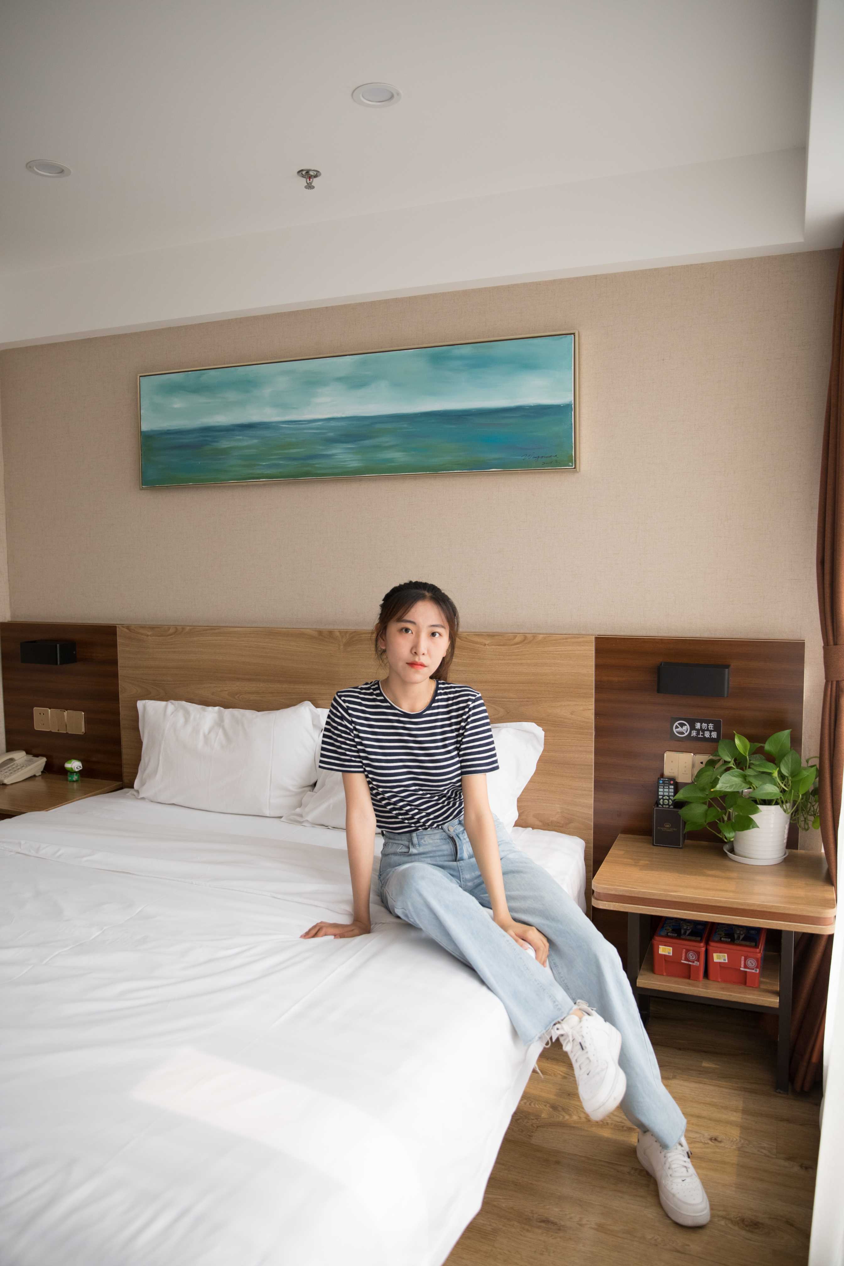 物恋传媒 No.171 elise-风里的呢喃  [169P+1V3.87G]