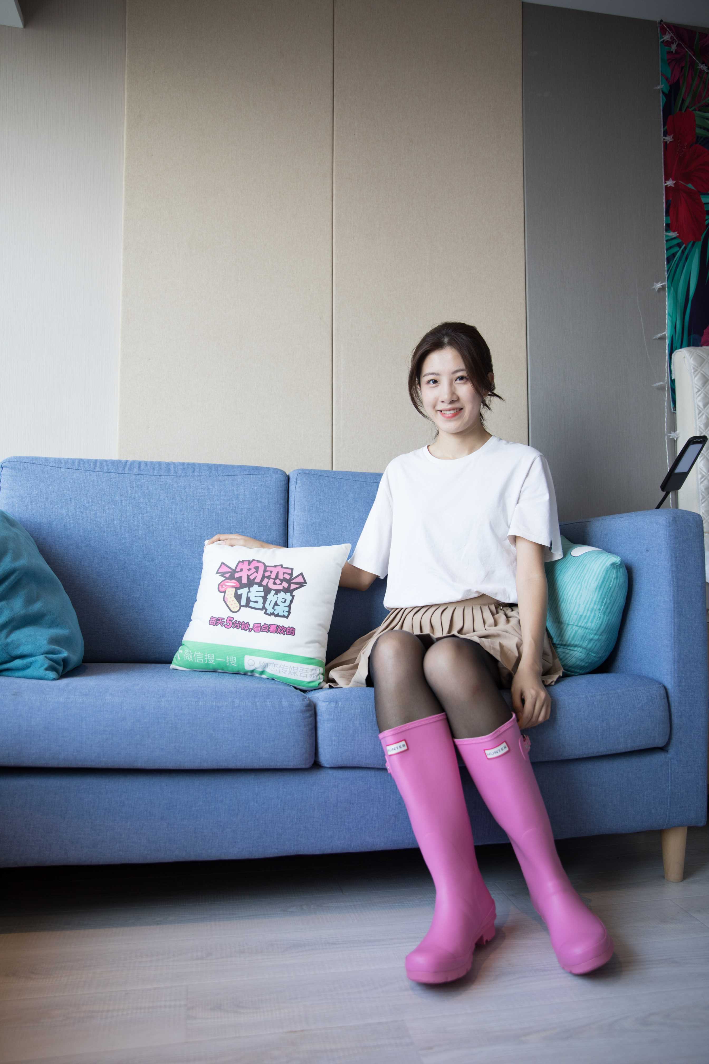 物恋传媒 No.194 柠檬-实力演绎雨靴穿搭  [152P+1V4.95G]