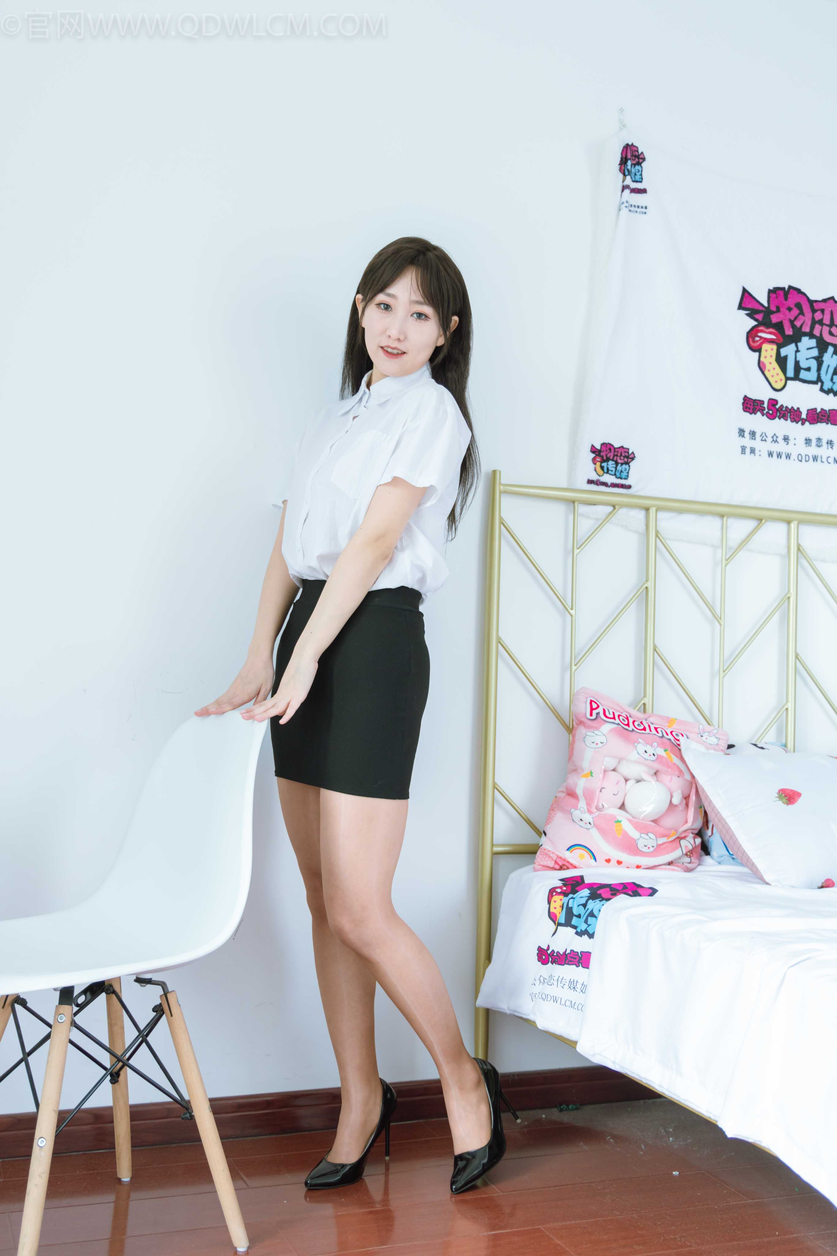 物恋传媒 NO.1116 君君-今日份的OL风姐姐 [140P+1V／4.06GB]