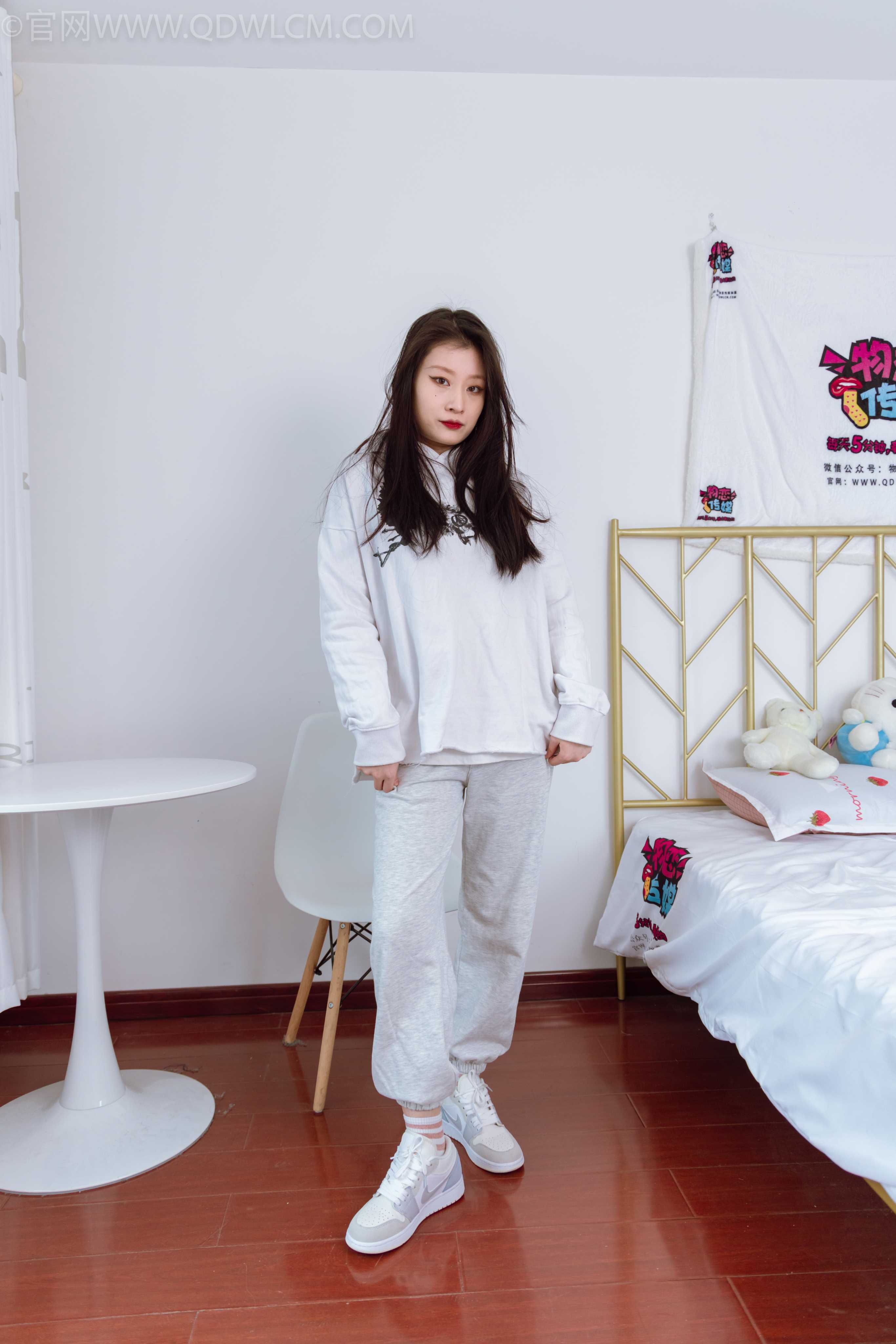 物恋传媒 NO.1118 冷冷-清冷温柔 [146P+1V／4.15GB]