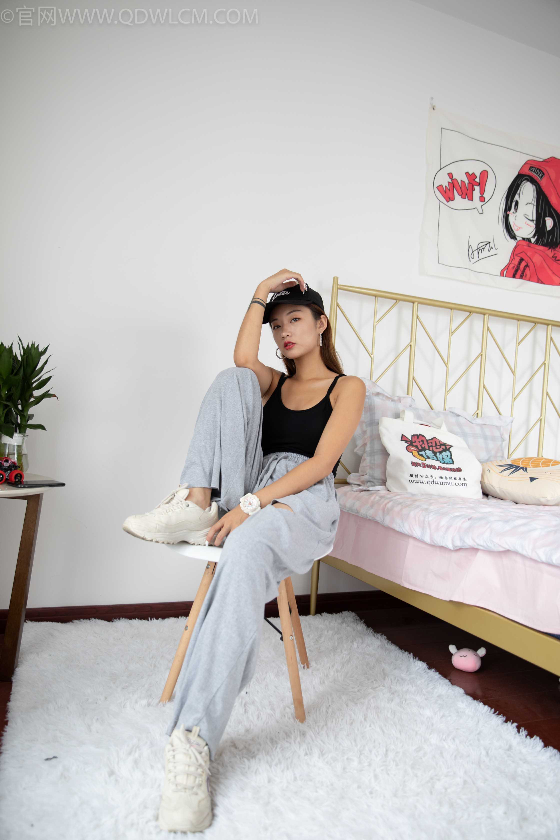 物恋传媒 NO.1121 言言-夏日街头 [149P+1V／3.34GB]