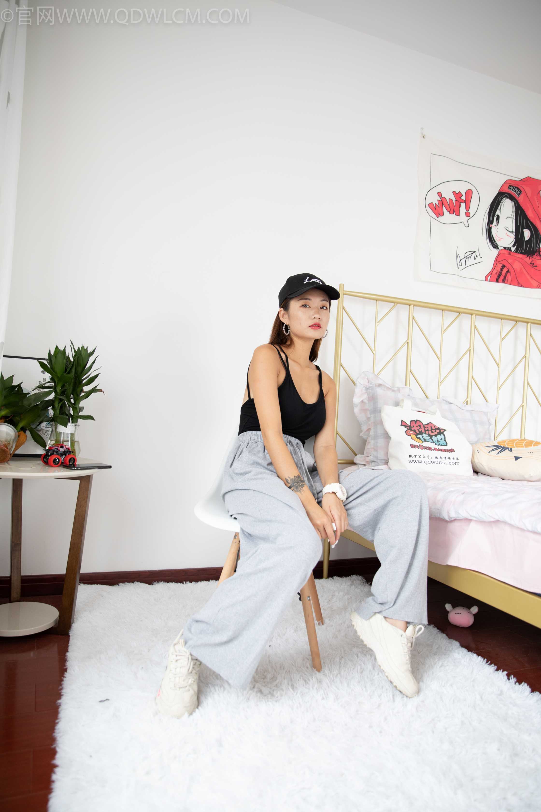 物恋传媒 NO.1121 言言-夏日街头 [149P+1V／3.34GB]