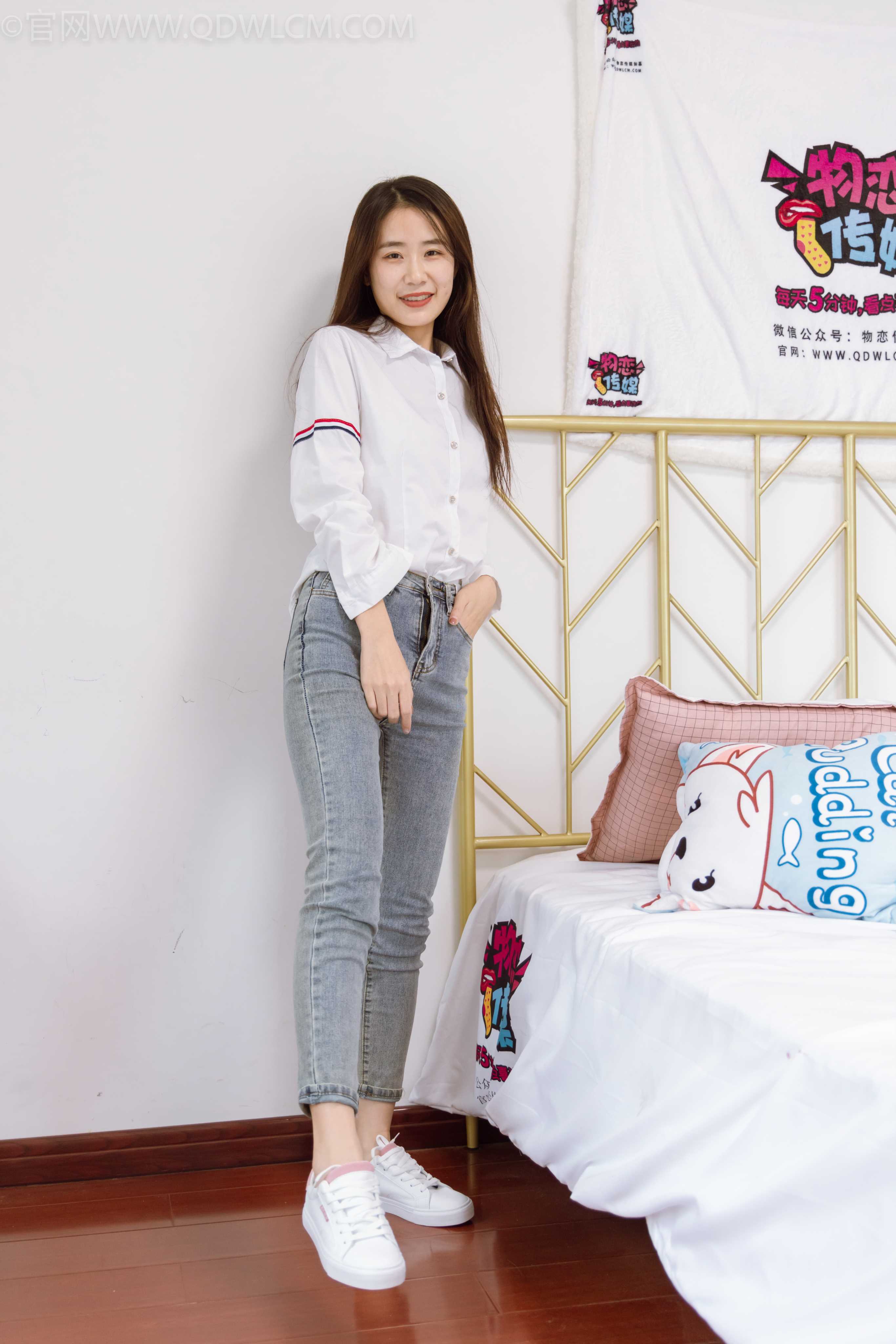 物恋传媒 NO.1129 菜菜-白月光 [141P+1V／4.40GB]