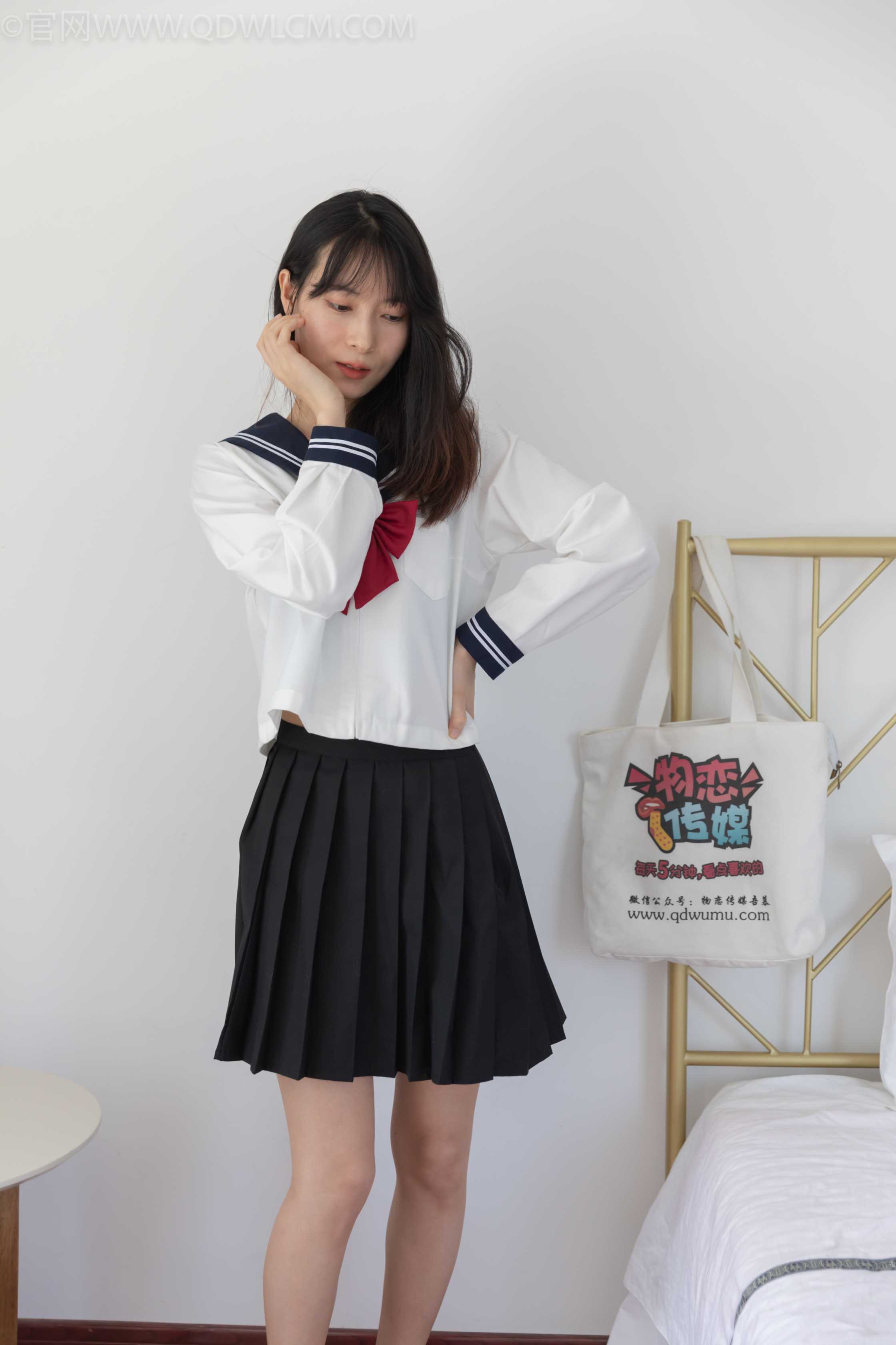 物恋传媒 NO.1145 猫儿-JK混搭风 [126P+1V／2.41GB]