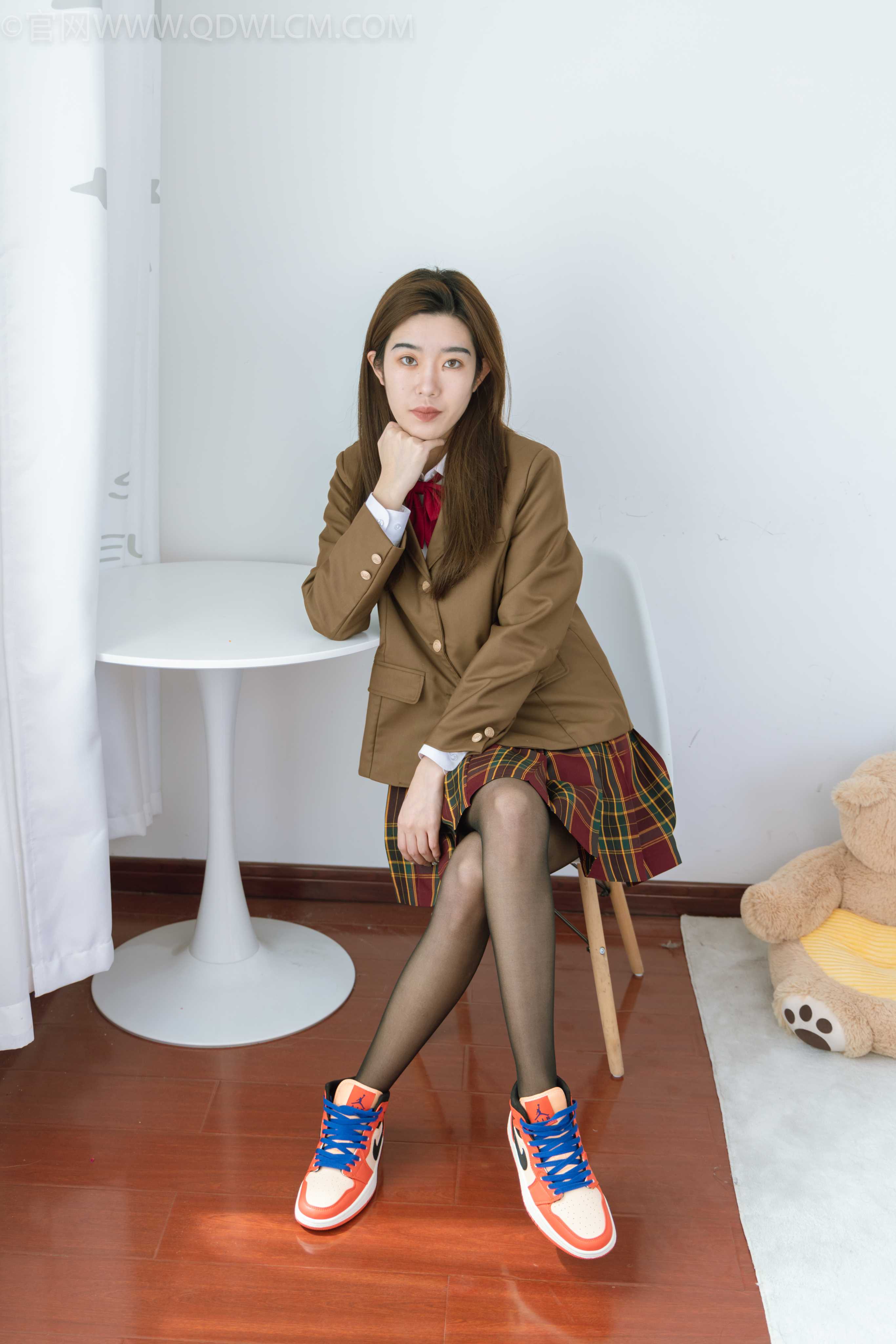 物恋传媒 NO.1147 清清-小资风 [149P+1V／4.72GB]