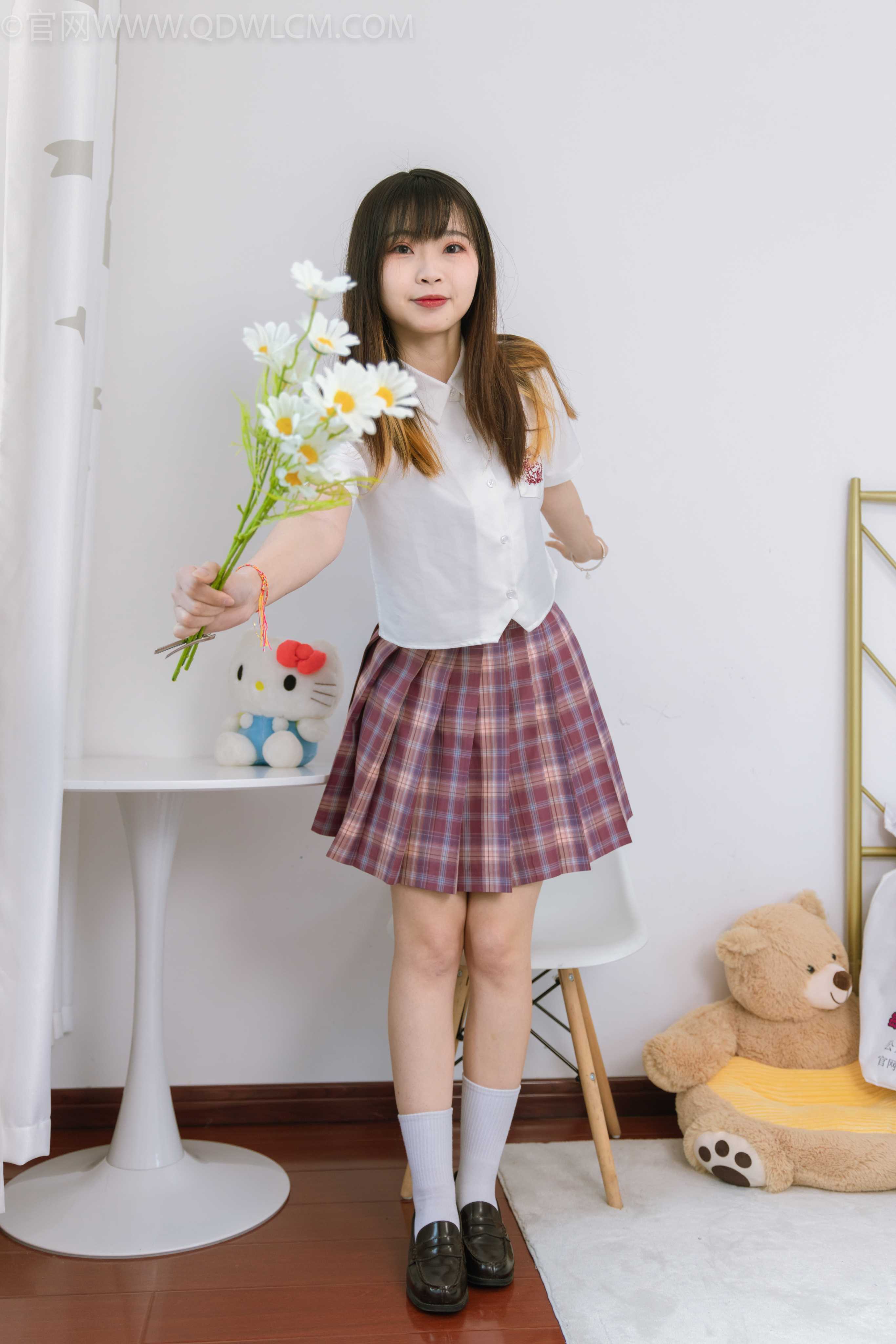 物恋传媒 NO.1164 挽挽-校园少女 [150P+1V／4.20GB]