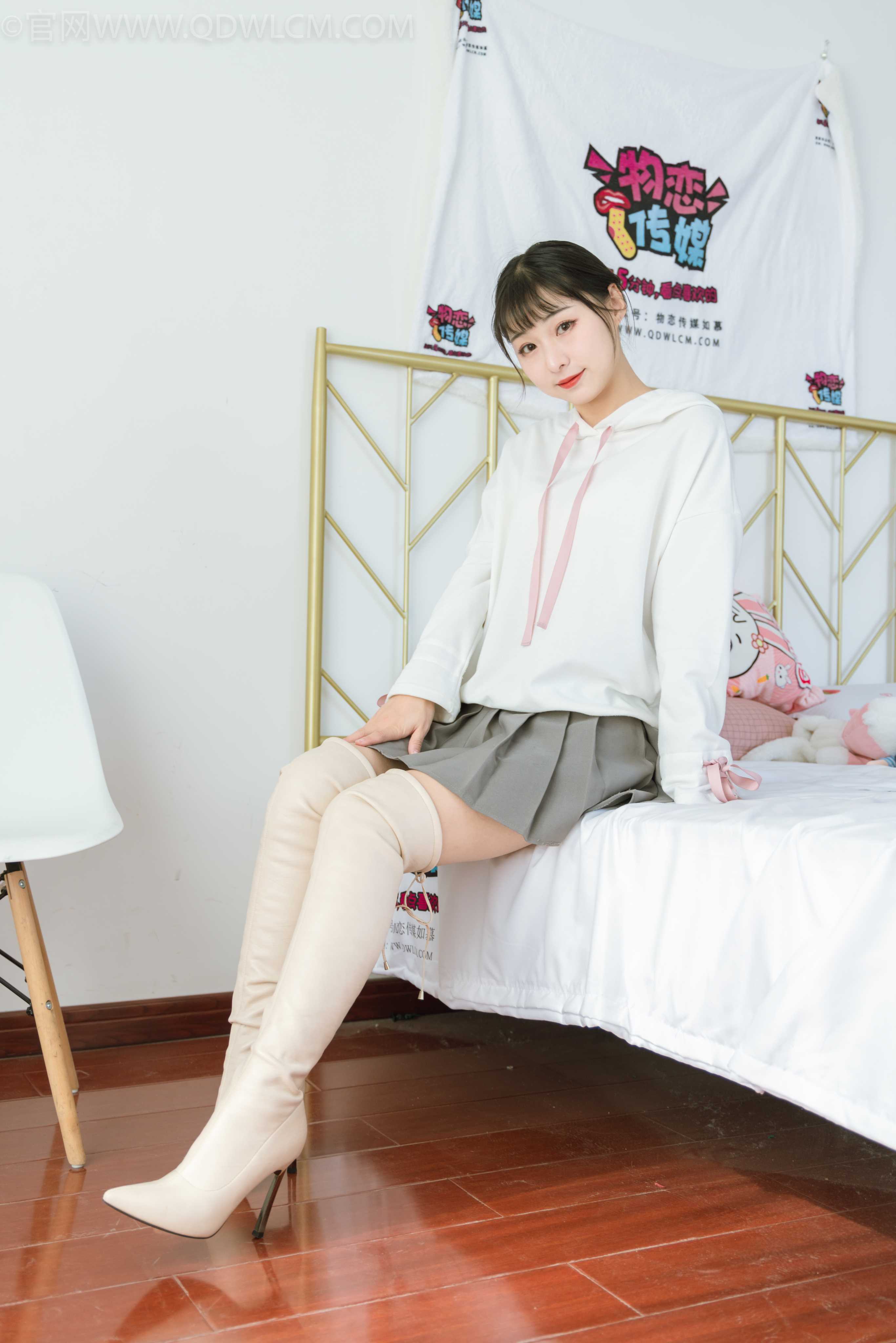 物恋传媒 NO.1173 月心-白色月光 [188P+1V／4.42GB]