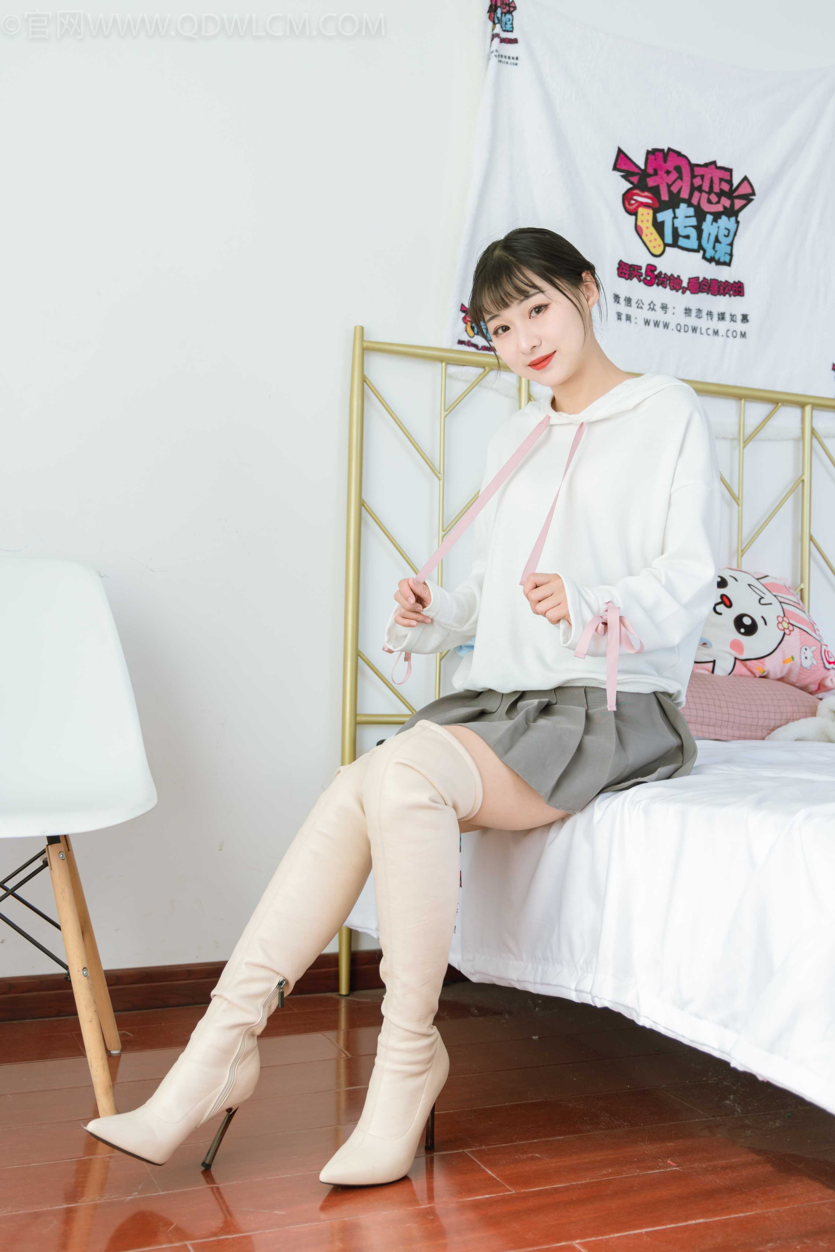 物恋传媒 NO.1173 月心-白色月光 [188P+1V／4.42GB]