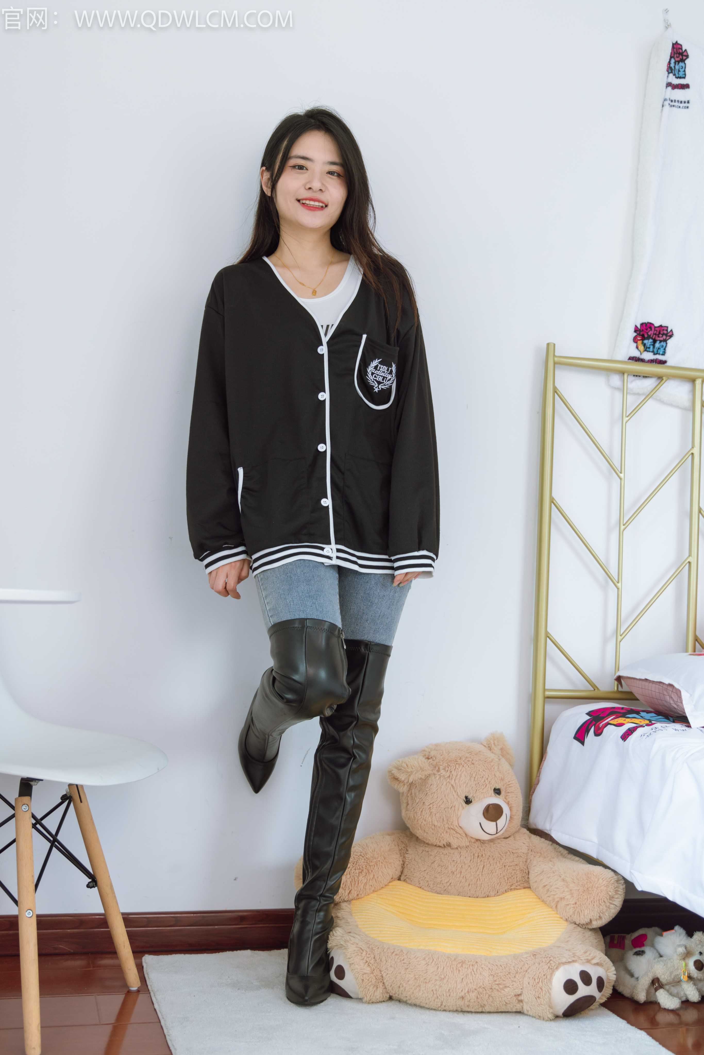 物恋传媒 NO.1221 然然-误入藕花深处 [151P-4.1G]