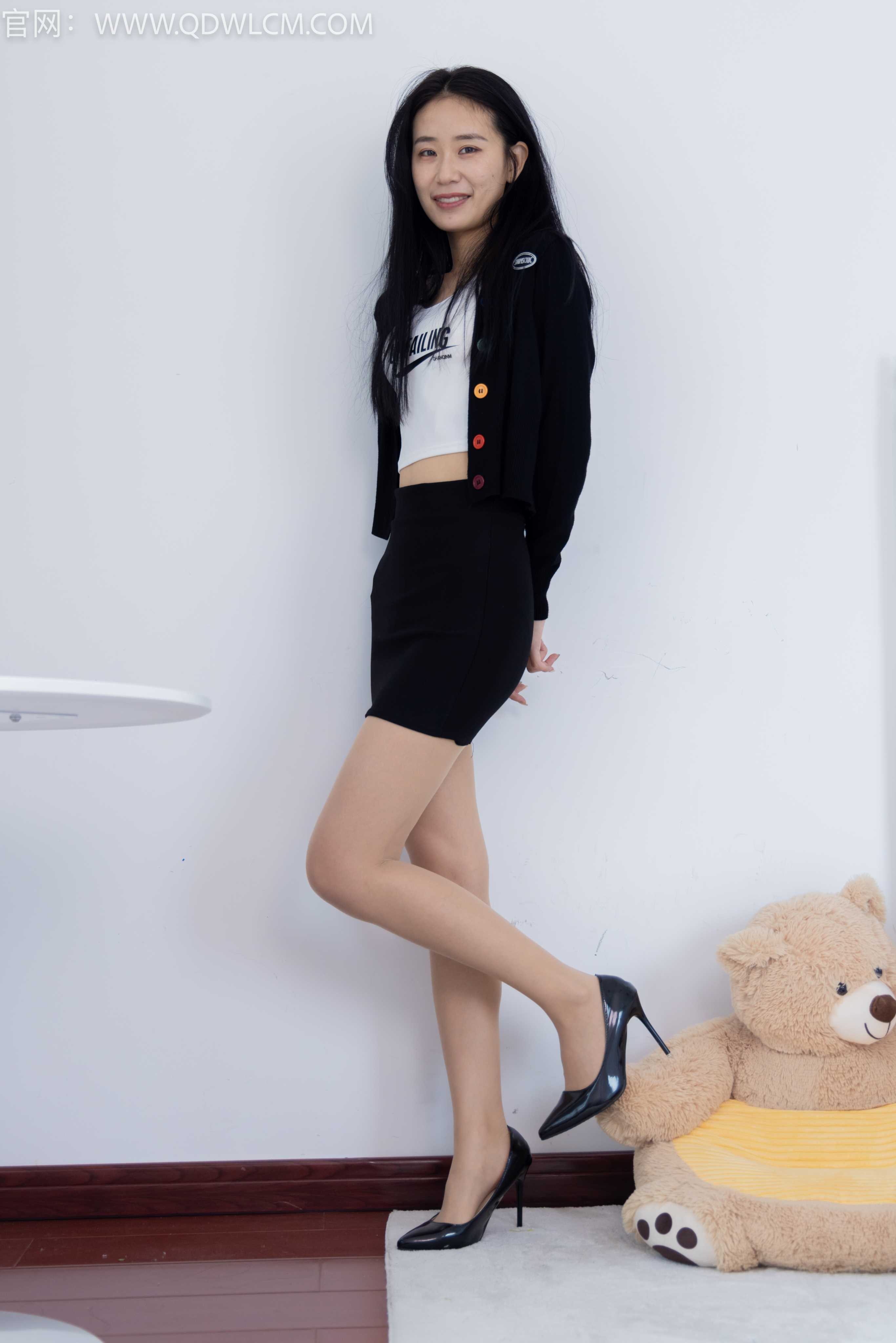 物恋传媒 NO.1245 菜菜-山海皆可平 [156P+1V／4.10G]