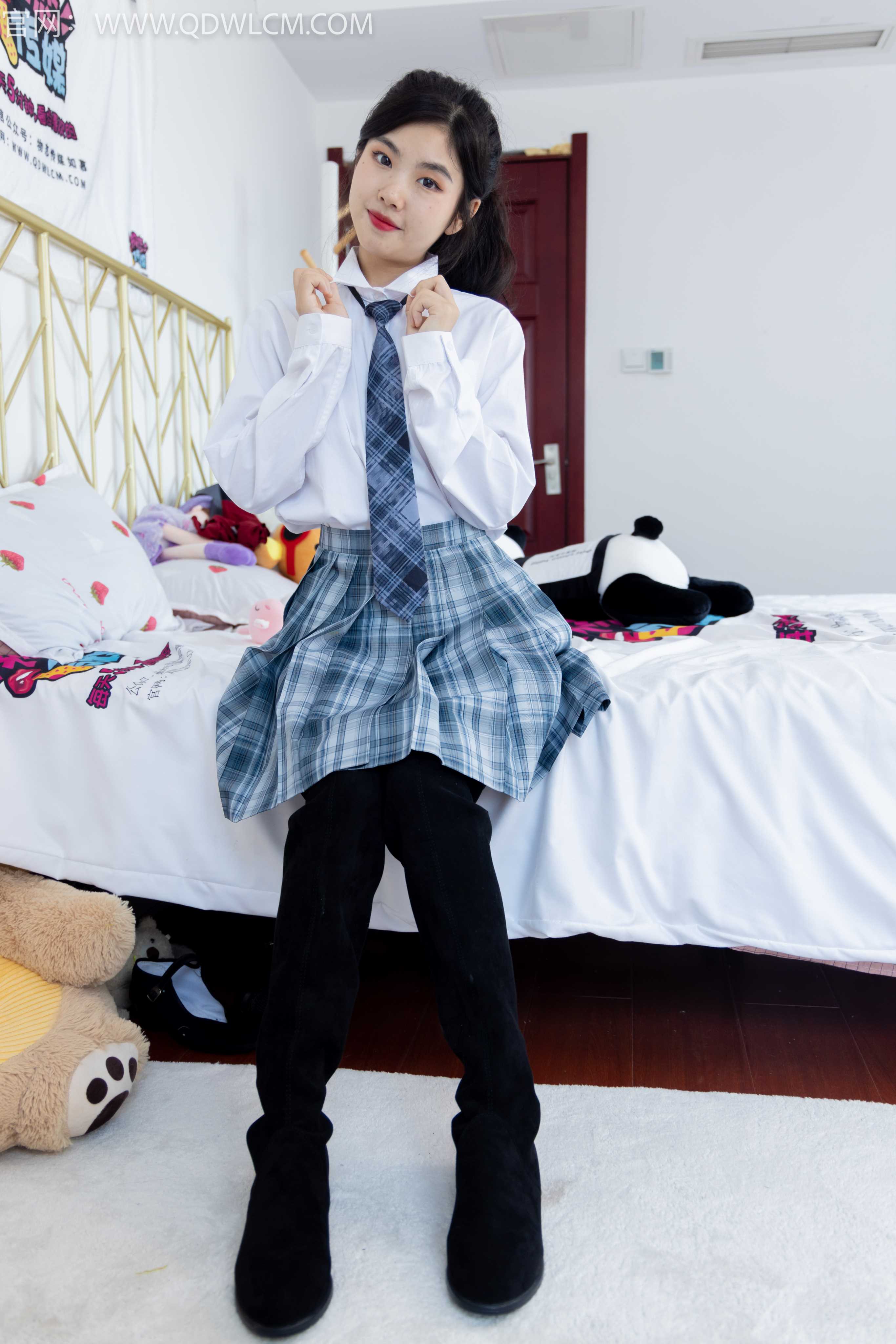 物恋传媒 NO.1276 米米-空气中的青草香  [142P+1V／3.50G]