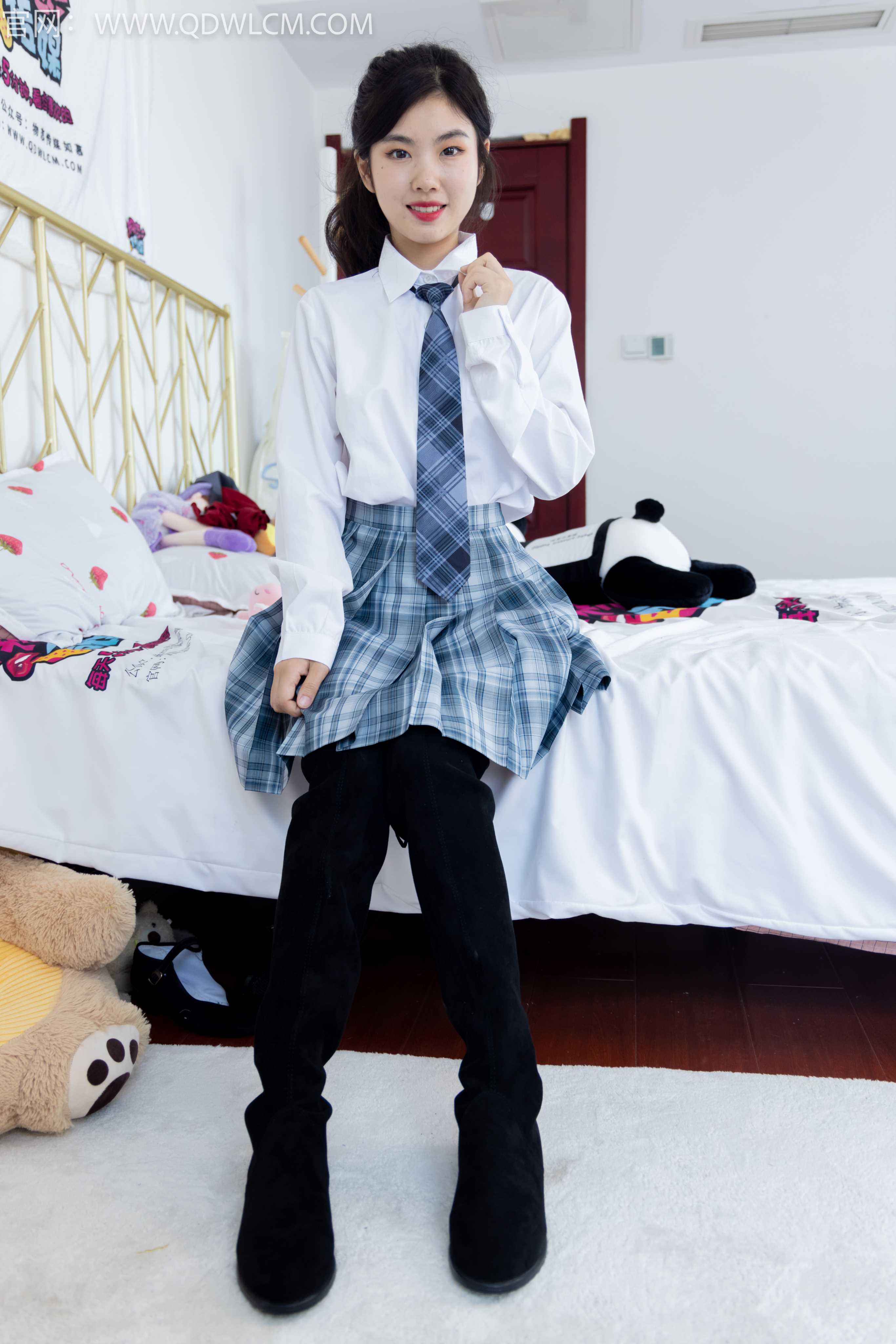 物恋传媒 NO.1276 米米-空气中的青草香  [142P+1V／3.50G]