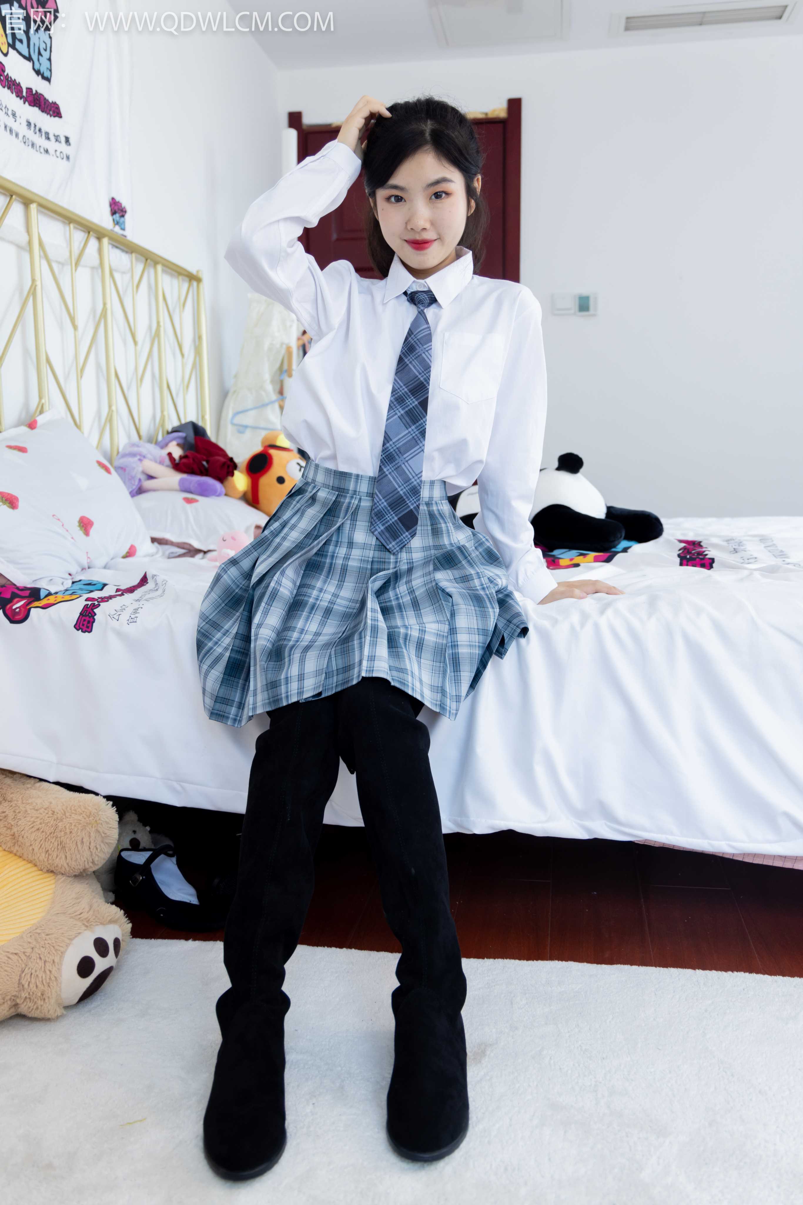 物恋传媒 NO.1276 米米-空气中的青草香  [142P+1V／3.50G]