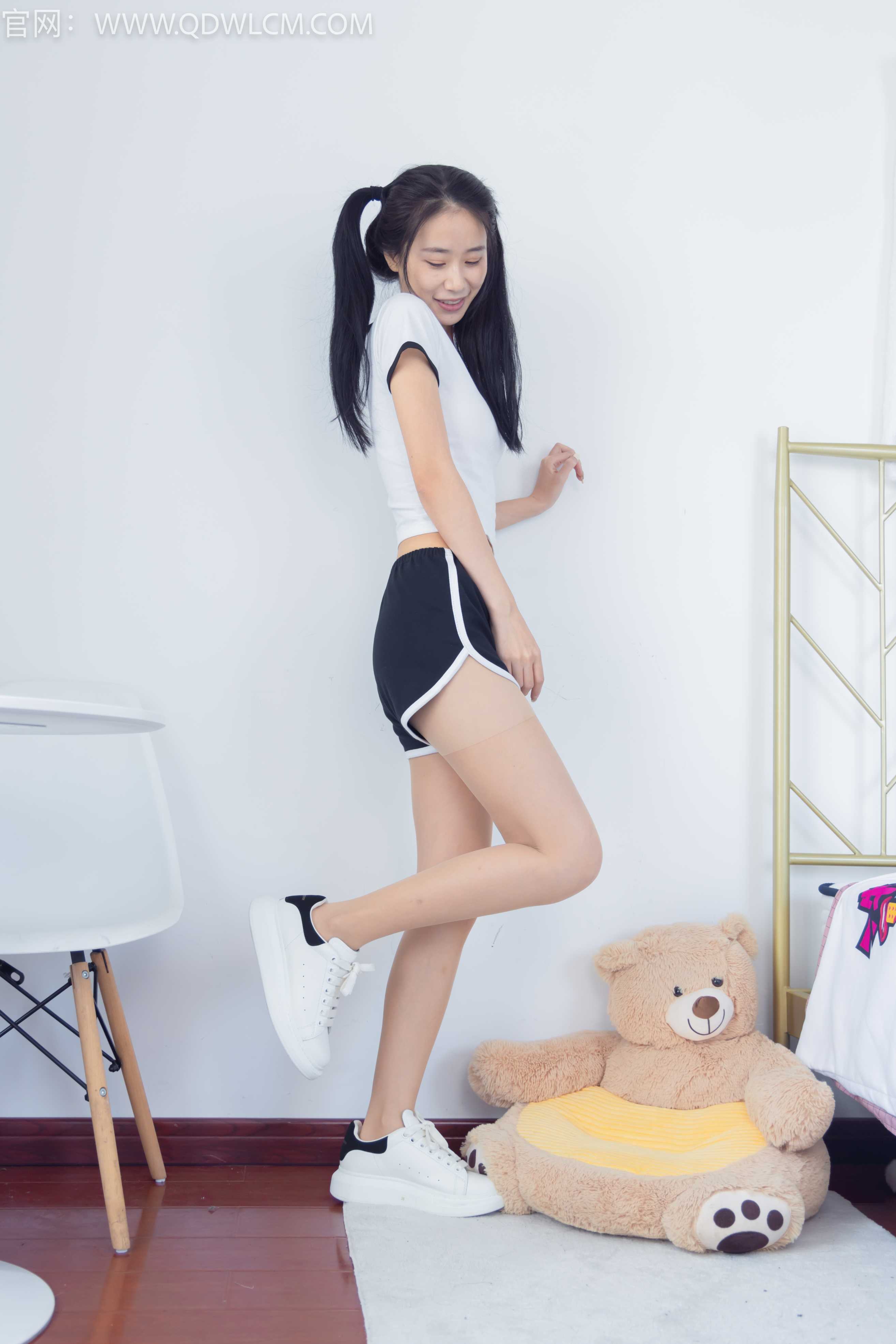 物恋传媒 NO.1290 菜菜-陪你度过漫长岁月 [152P+1V／4.96G]