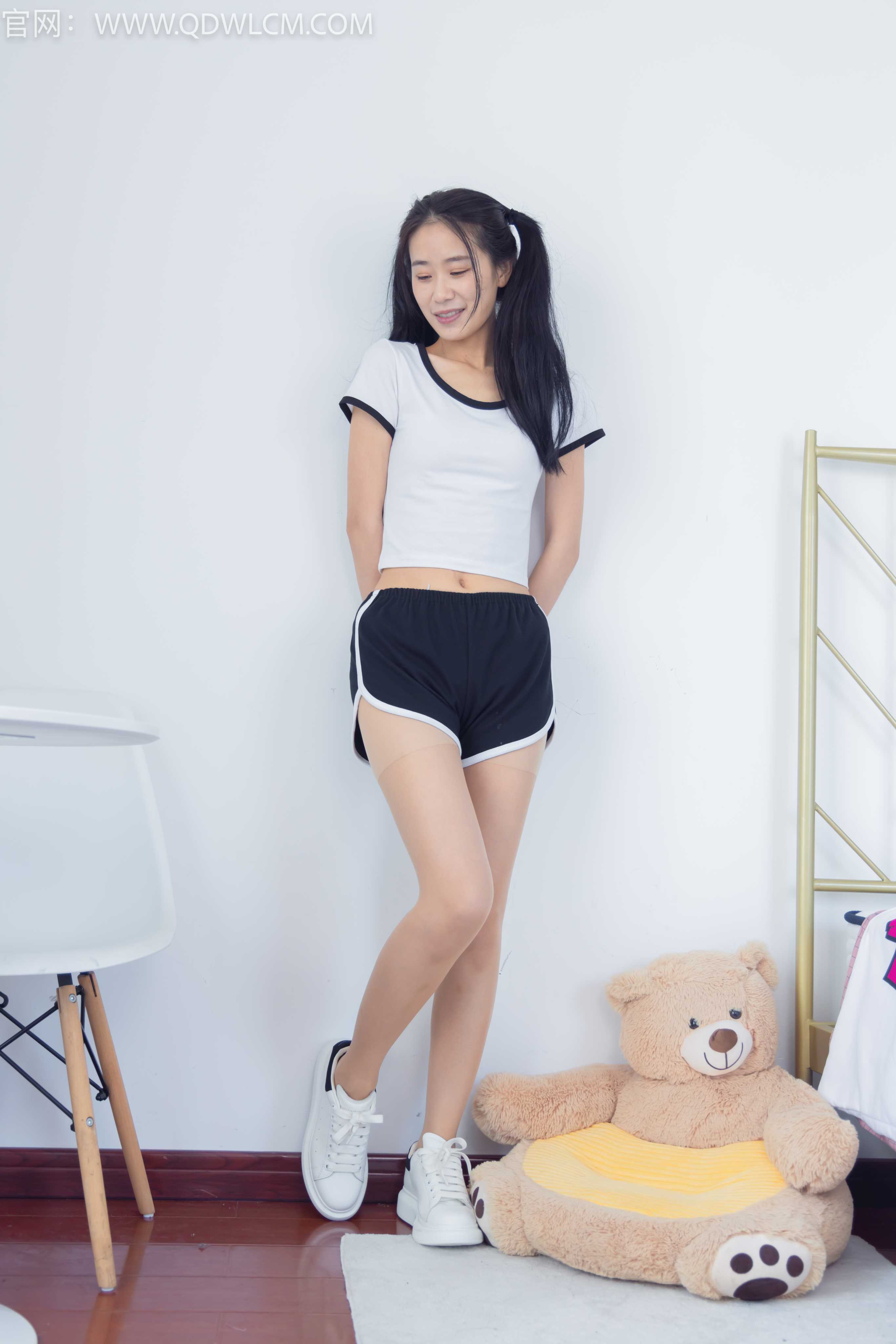 物恋传媒 NO.1290 菜菜-陪你度过漫长岁月 [152P+1V／4.96G]