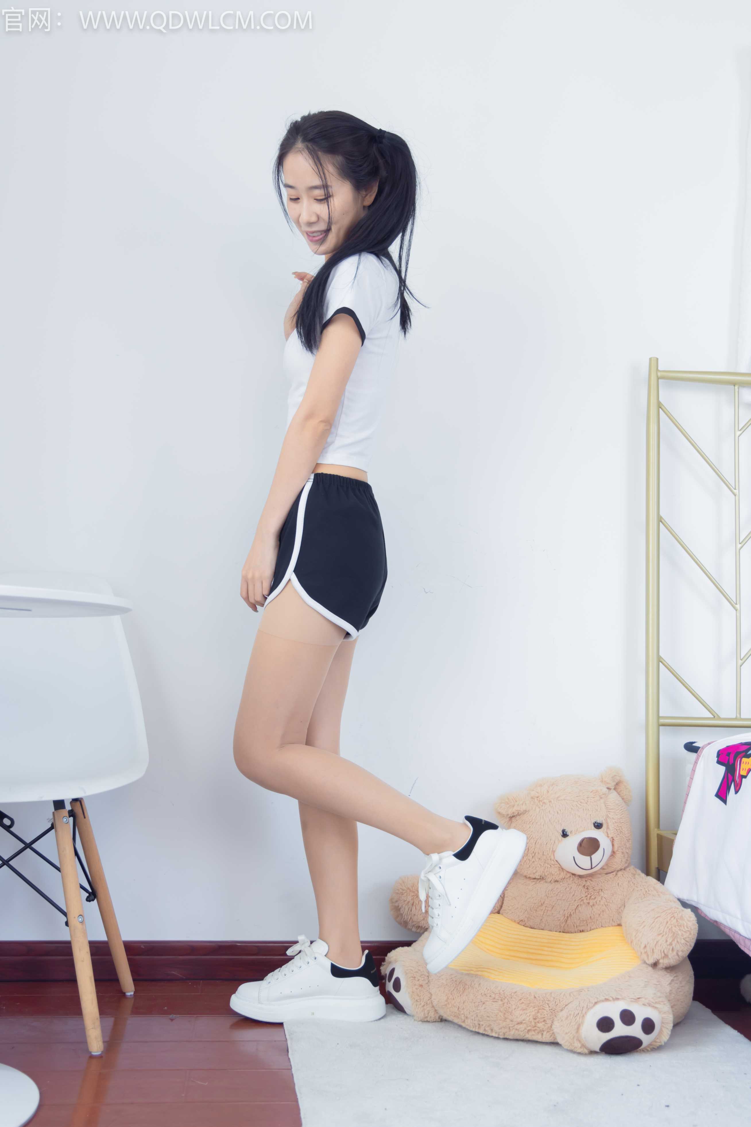 物恋传媒 NO.1290 菜菜-陪你度过漫长岁月 [152P+1V／4.96G]