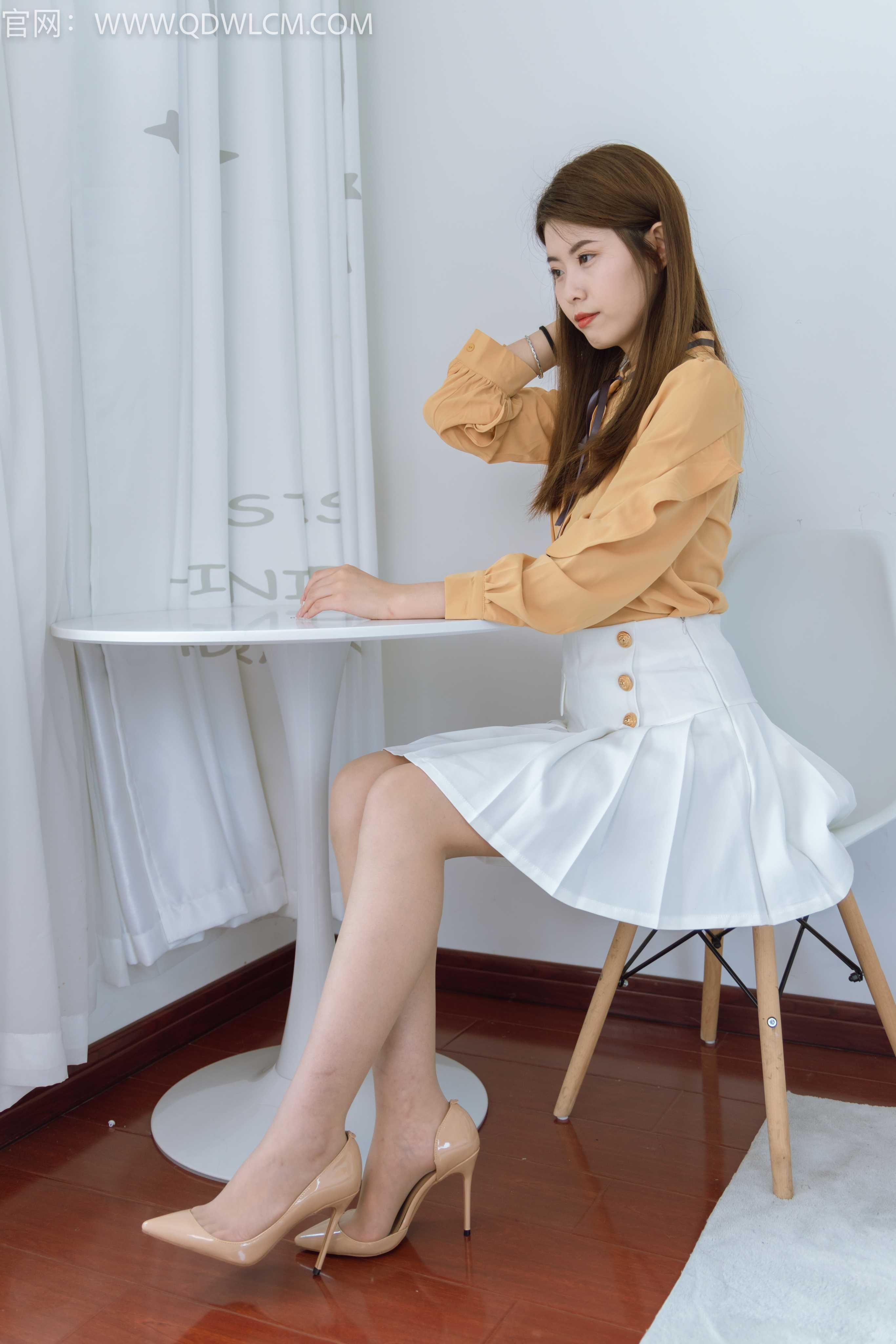 物恋传媒 NO.1299 雅雅-坐在你身边看云 [139P+1V5.98G]