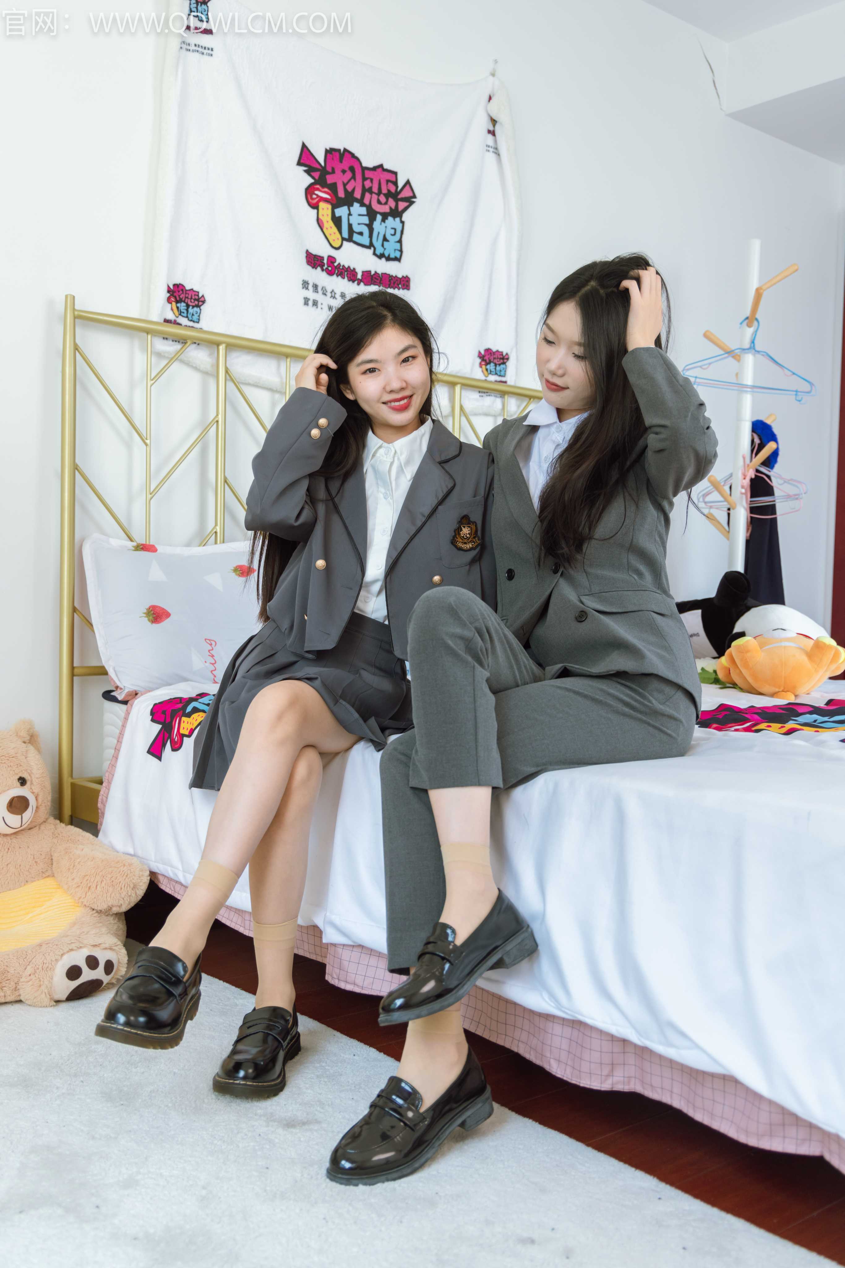 物恋传媒 NO.1300 小竹&米米-姐妹日记 [208P+1V5.66G] 插图3