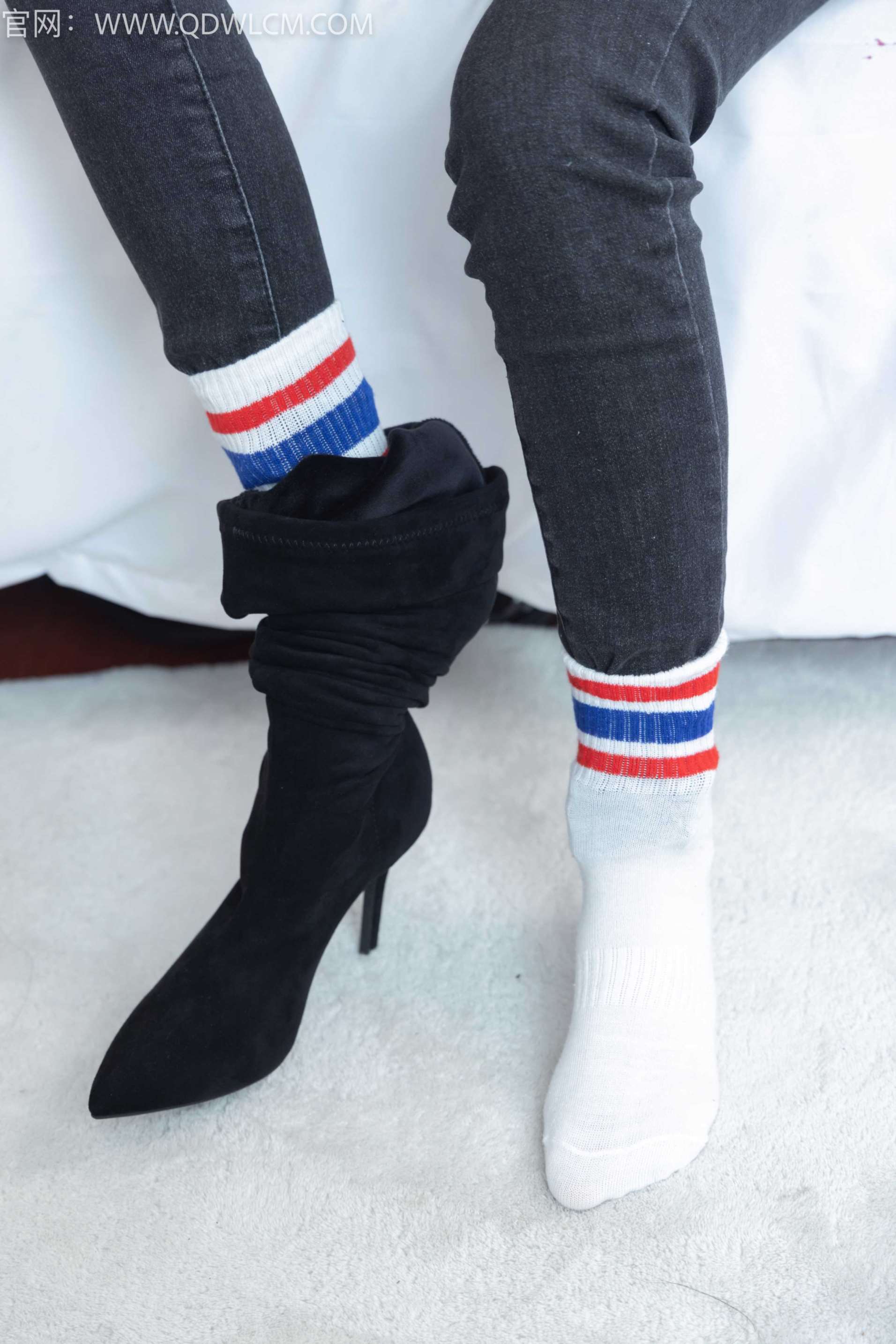 物恋传媒 NO.1304 菜菜-爱要坦荡荡  [152P1V+2.47G]