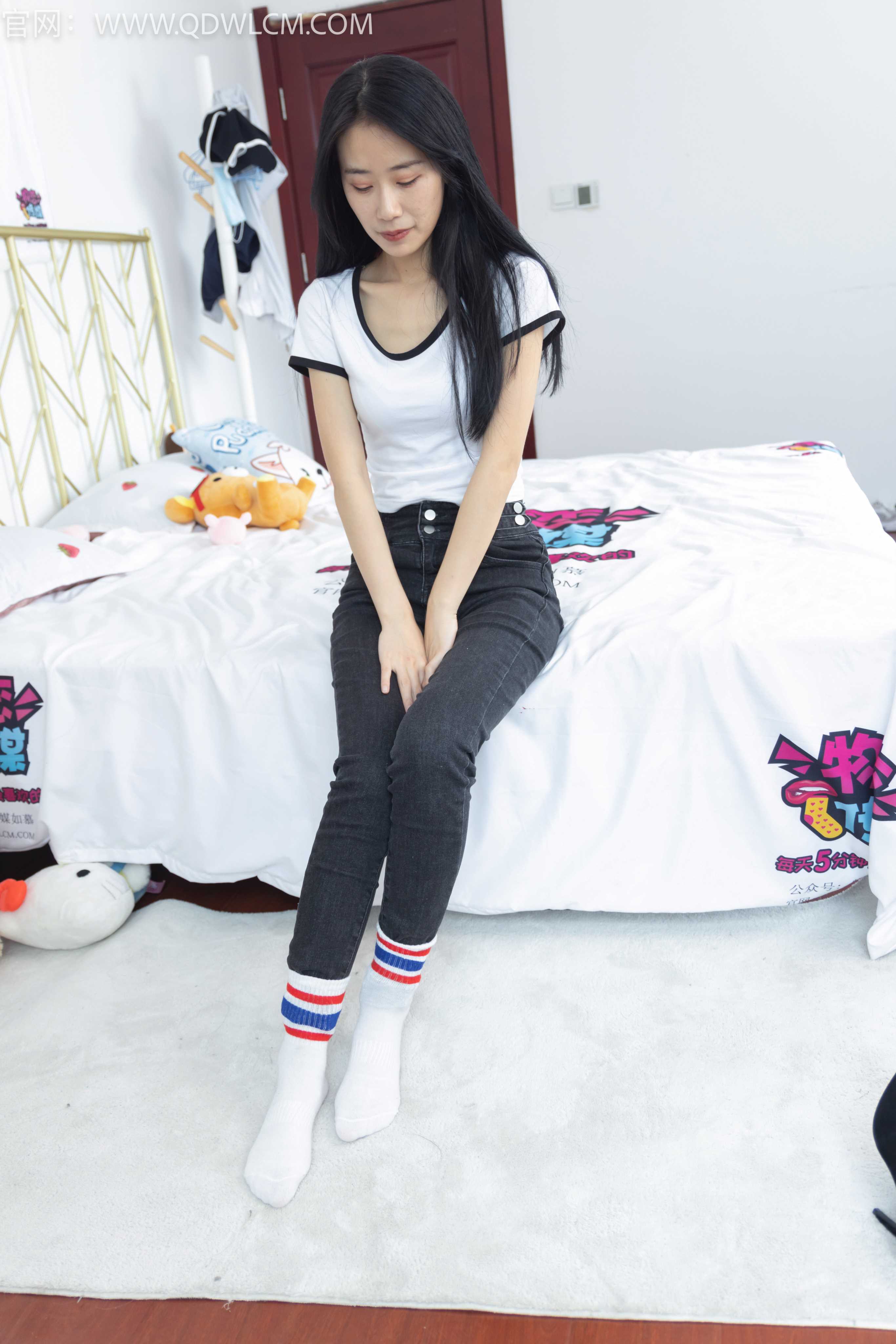 物恋传媒 NO.1304 菜菜-爱要坦荡荡  [152P1V+2.47G]