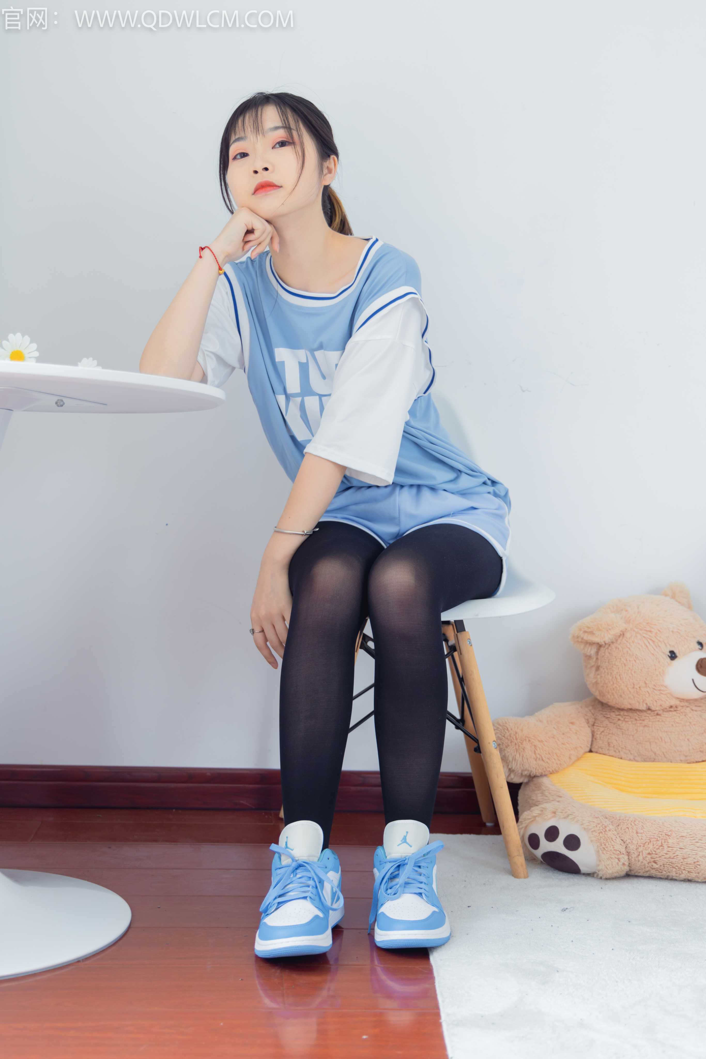 物恋传媒 NO.1317 挽挽-雅俗共赏 [150P+1V3.39G]