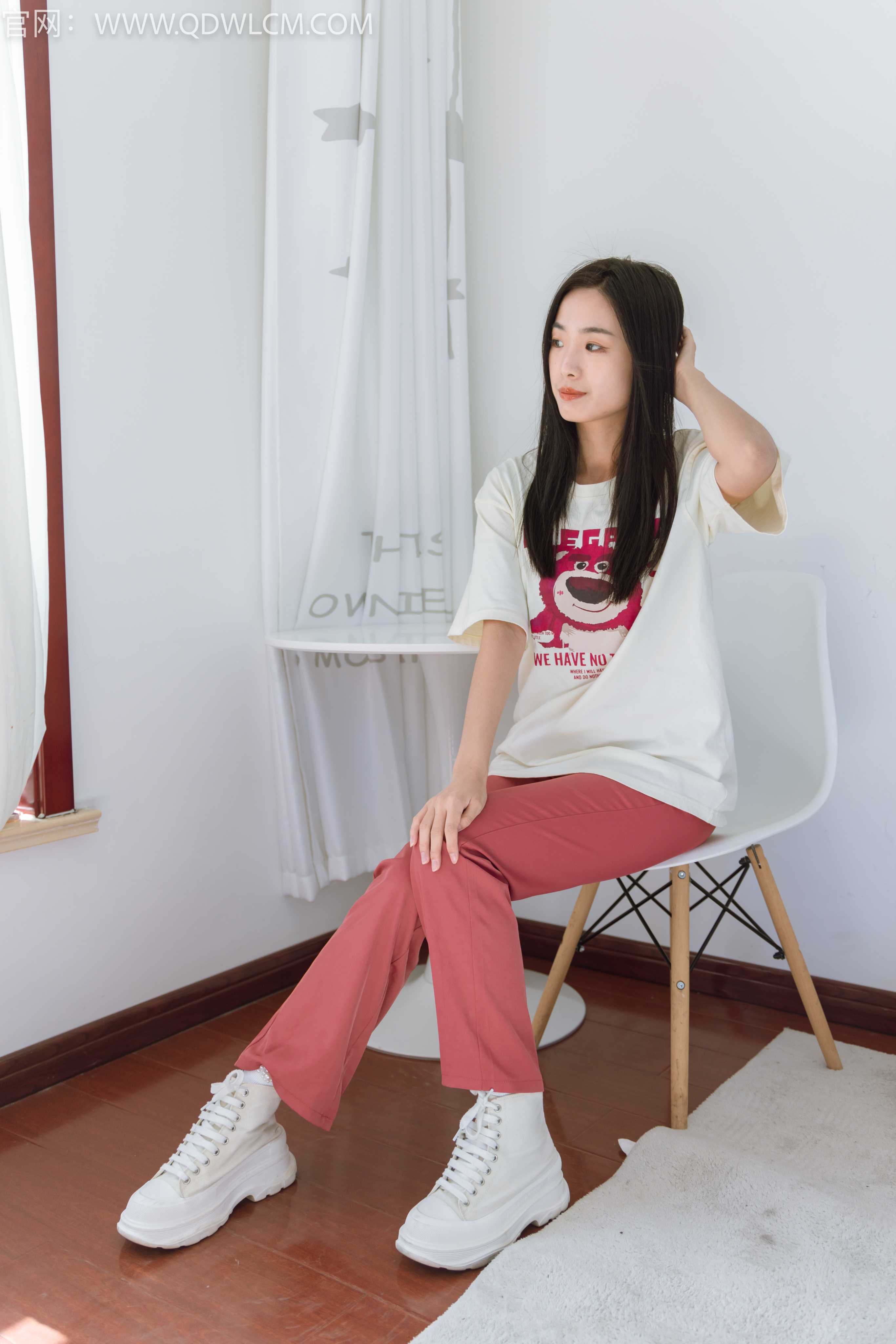 物恋传媒 NO.1328 缇缇-霓虹甜心 [150P1V-3936.23MB]