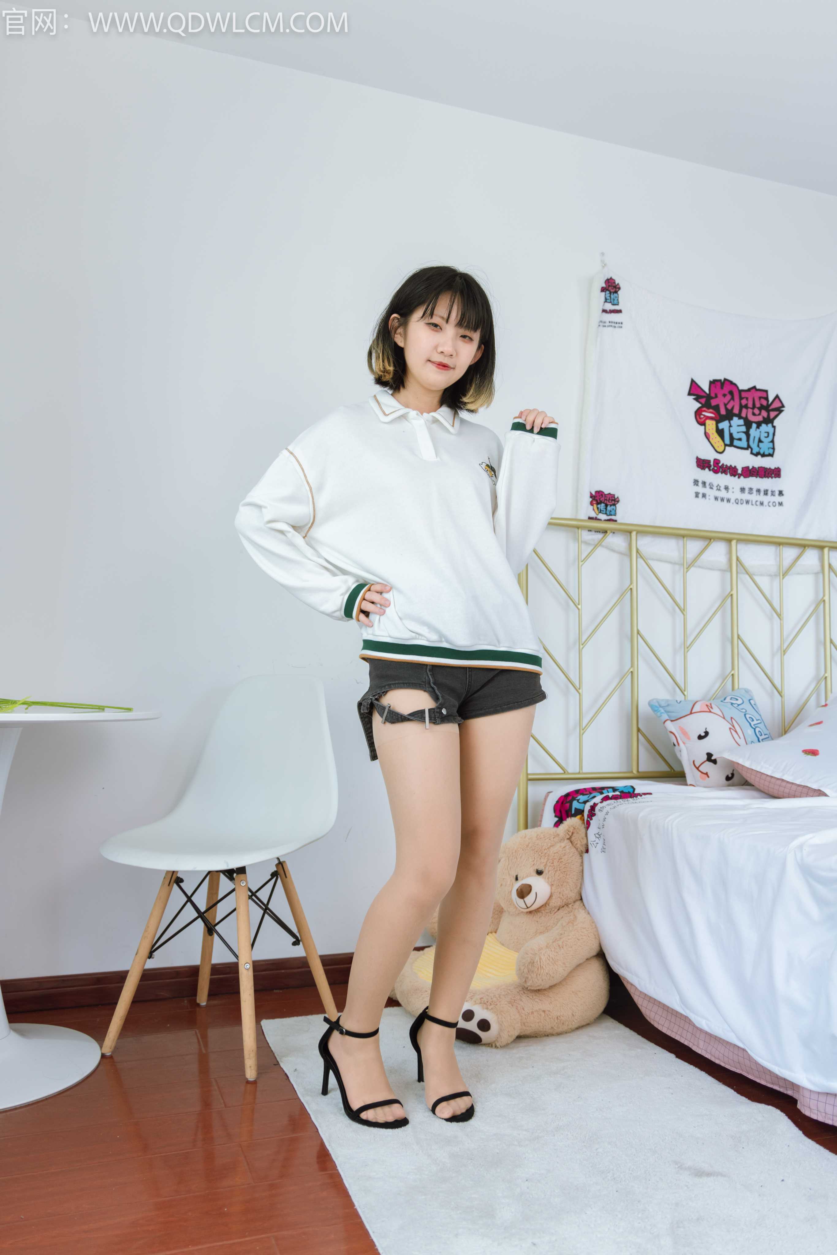 物恋传媒 NO.1332 暗月-那一抹明月 [149P1V-4015.85MB]