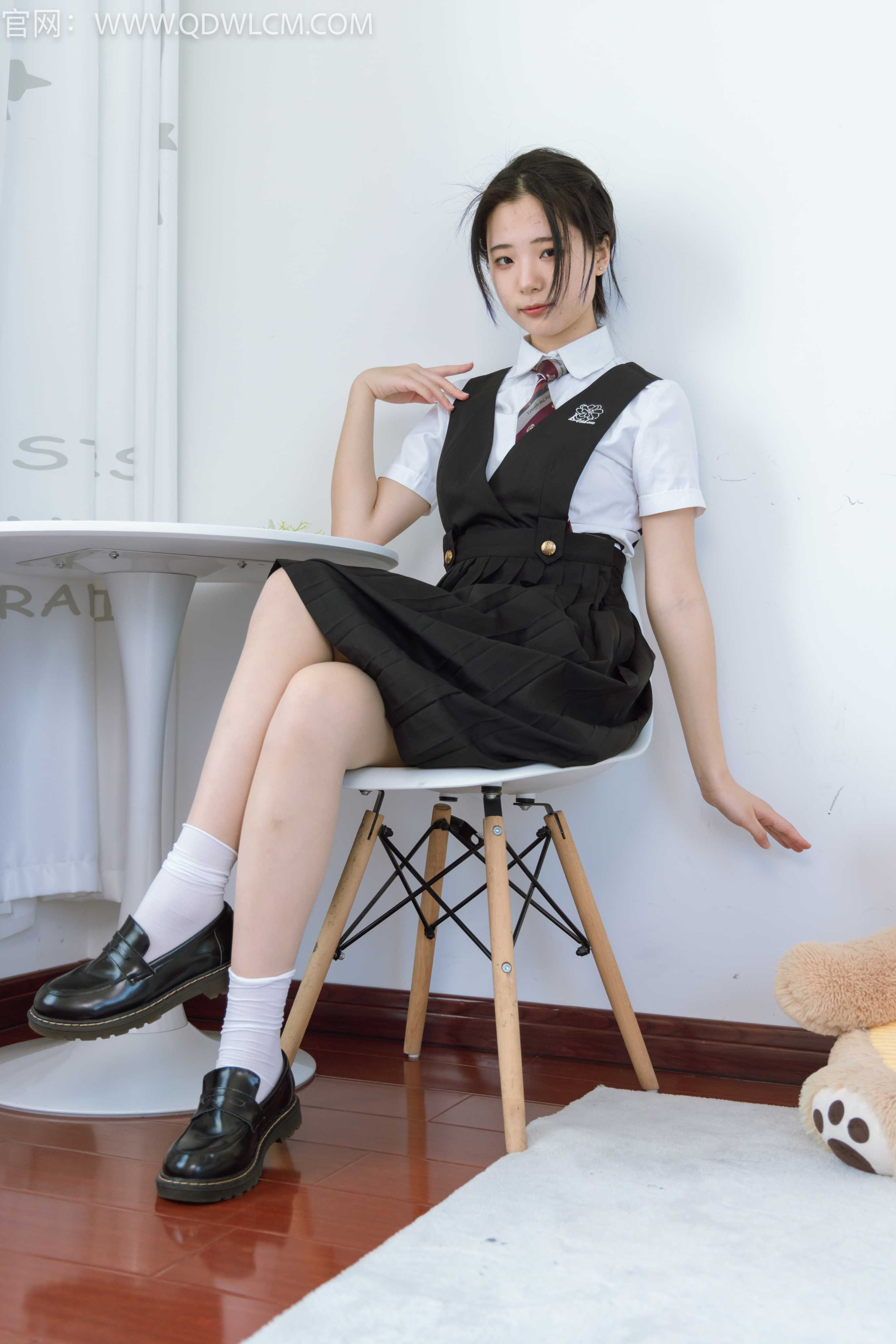 物恋传媒 NO.1349 姜姜-爱你一万年 [150P1V-3.72G]