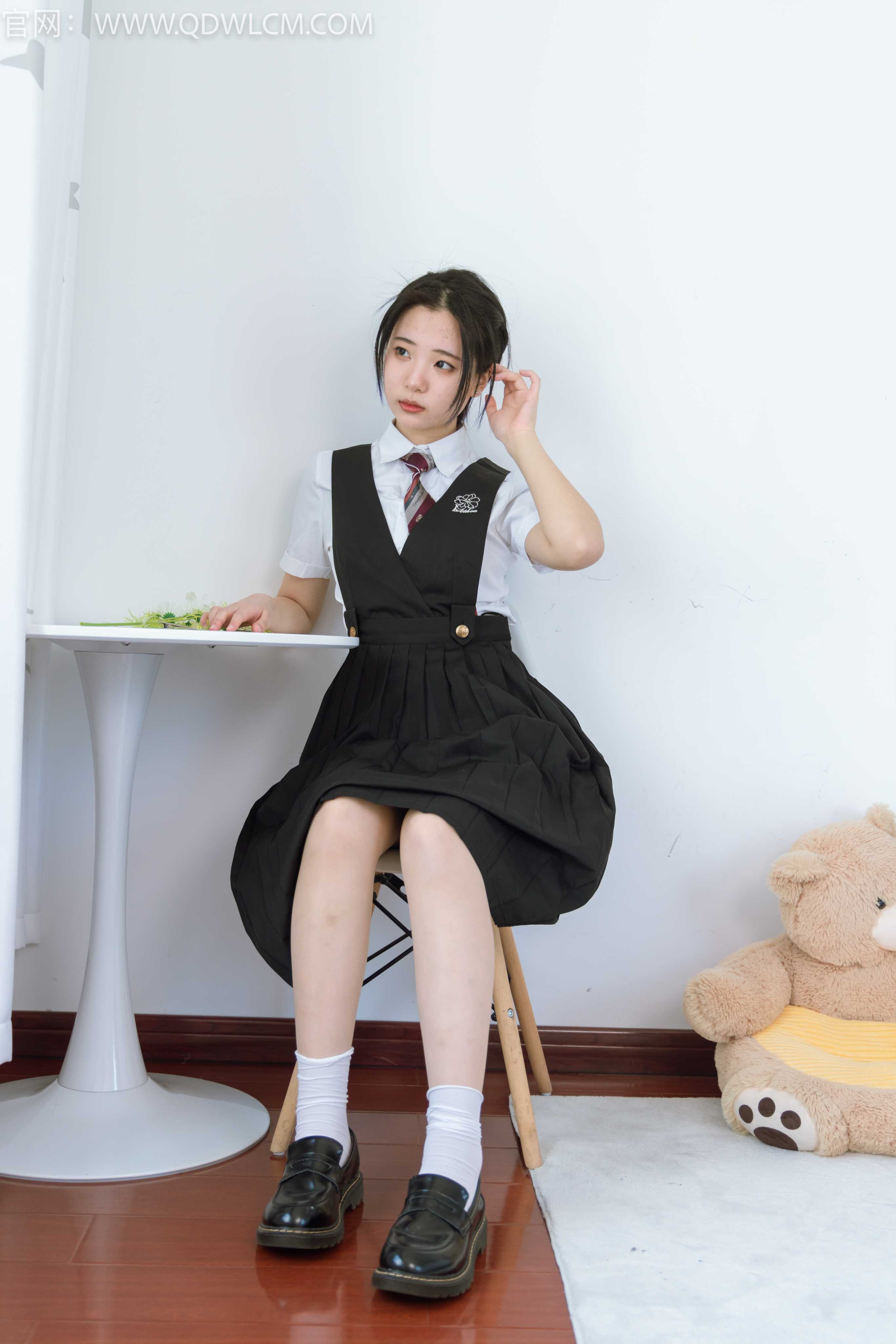 物恋传媒 NO.1349 姜姜-爱你一万年 [150P1V-3.72G]