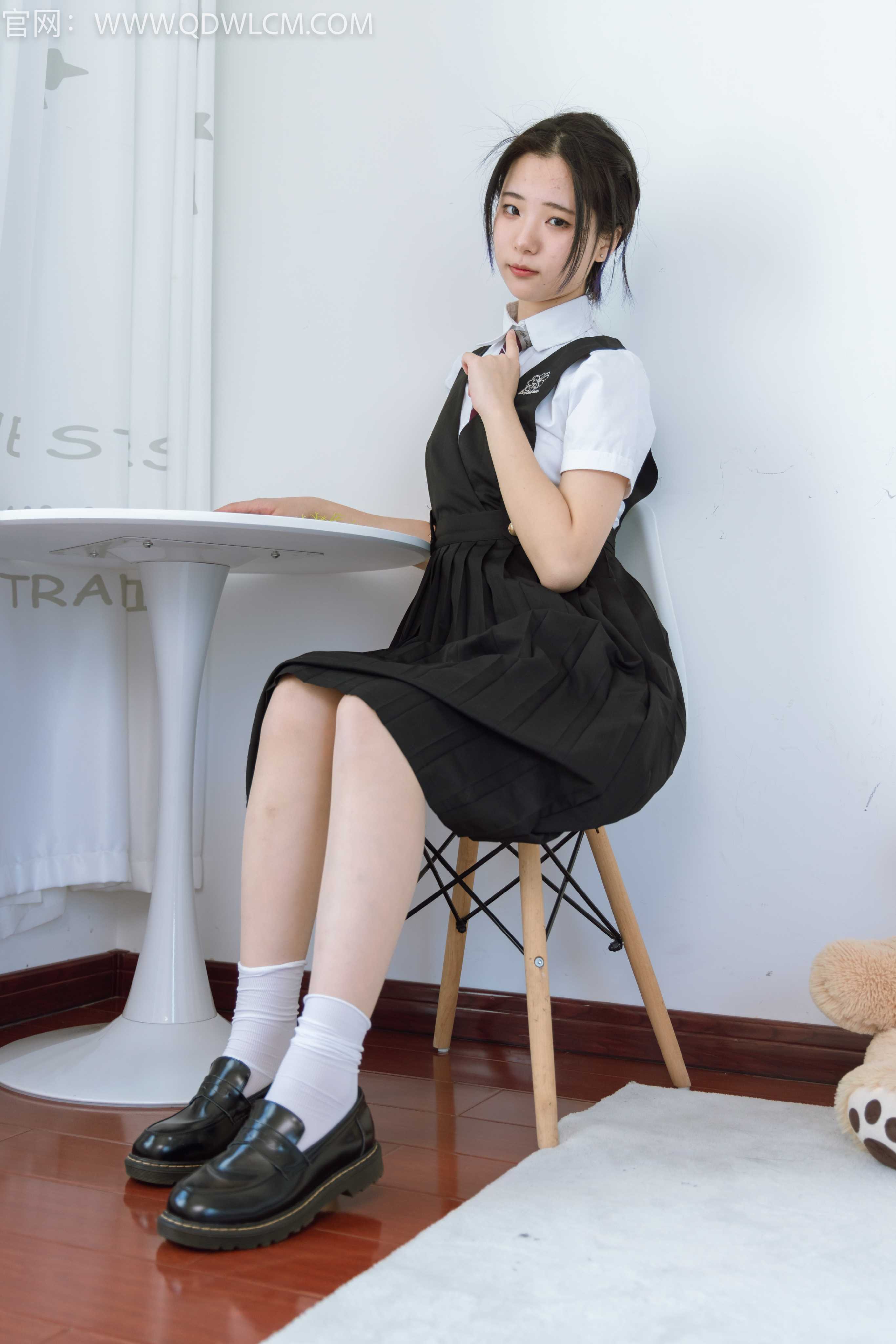 物恋传媒 NO.1349 姜姜-爱你一万年 [150P1V-3.72G]