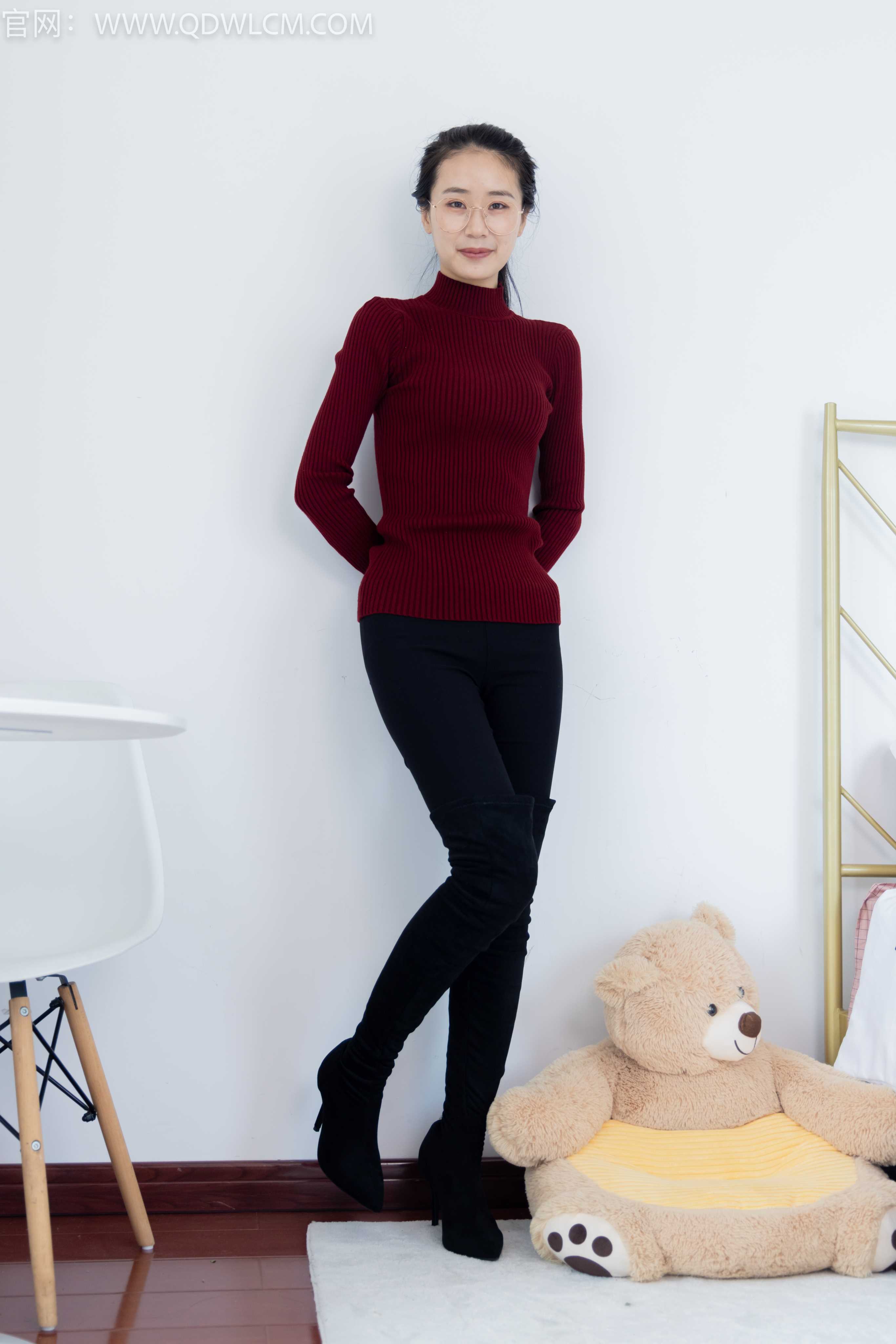 物恋传媒 NO.1360 菜菜-刚好日落 [150P1V-3.54G]