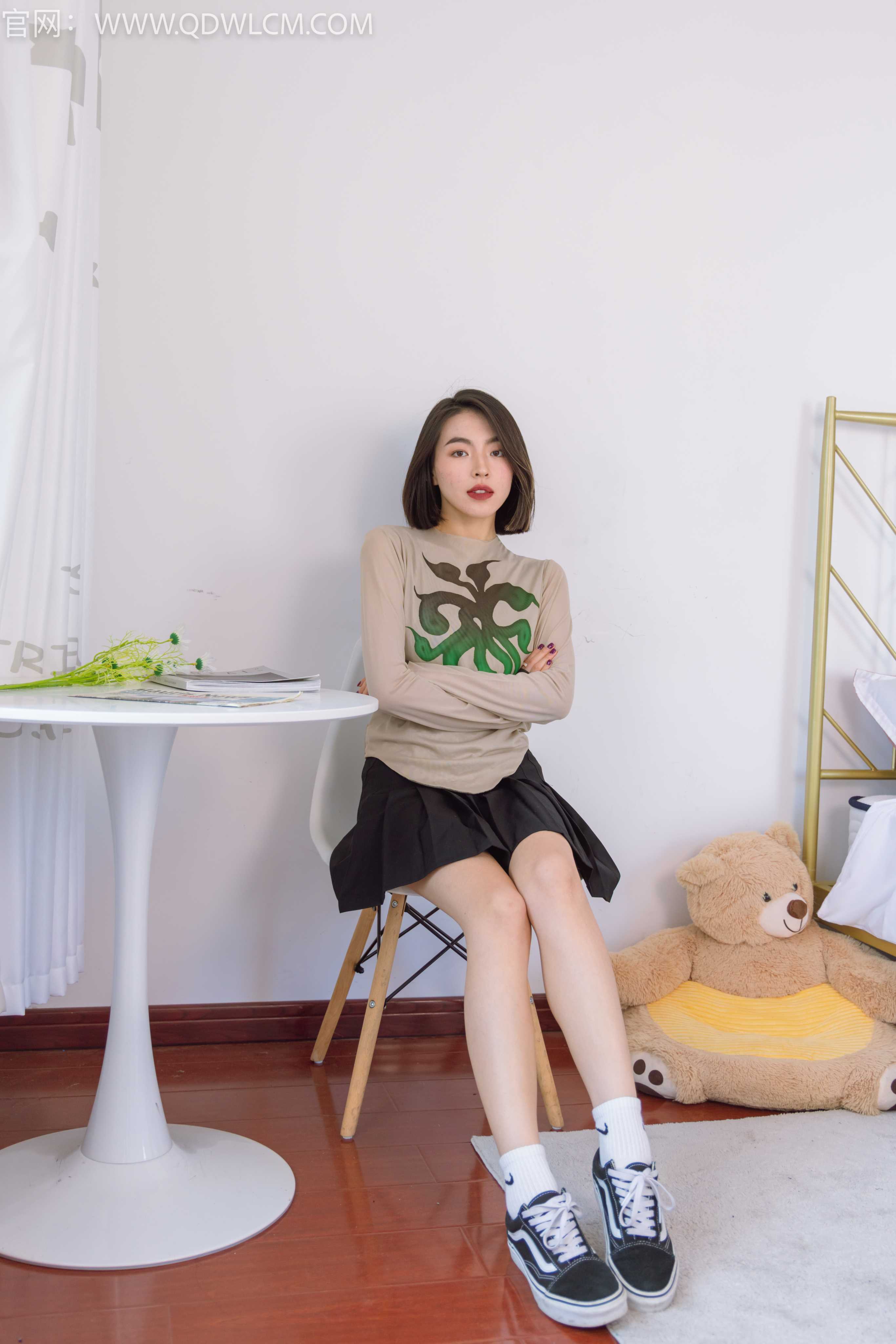 物恋传媒 NO.1371 小酷-把你遗忘 [150P1V-4G]