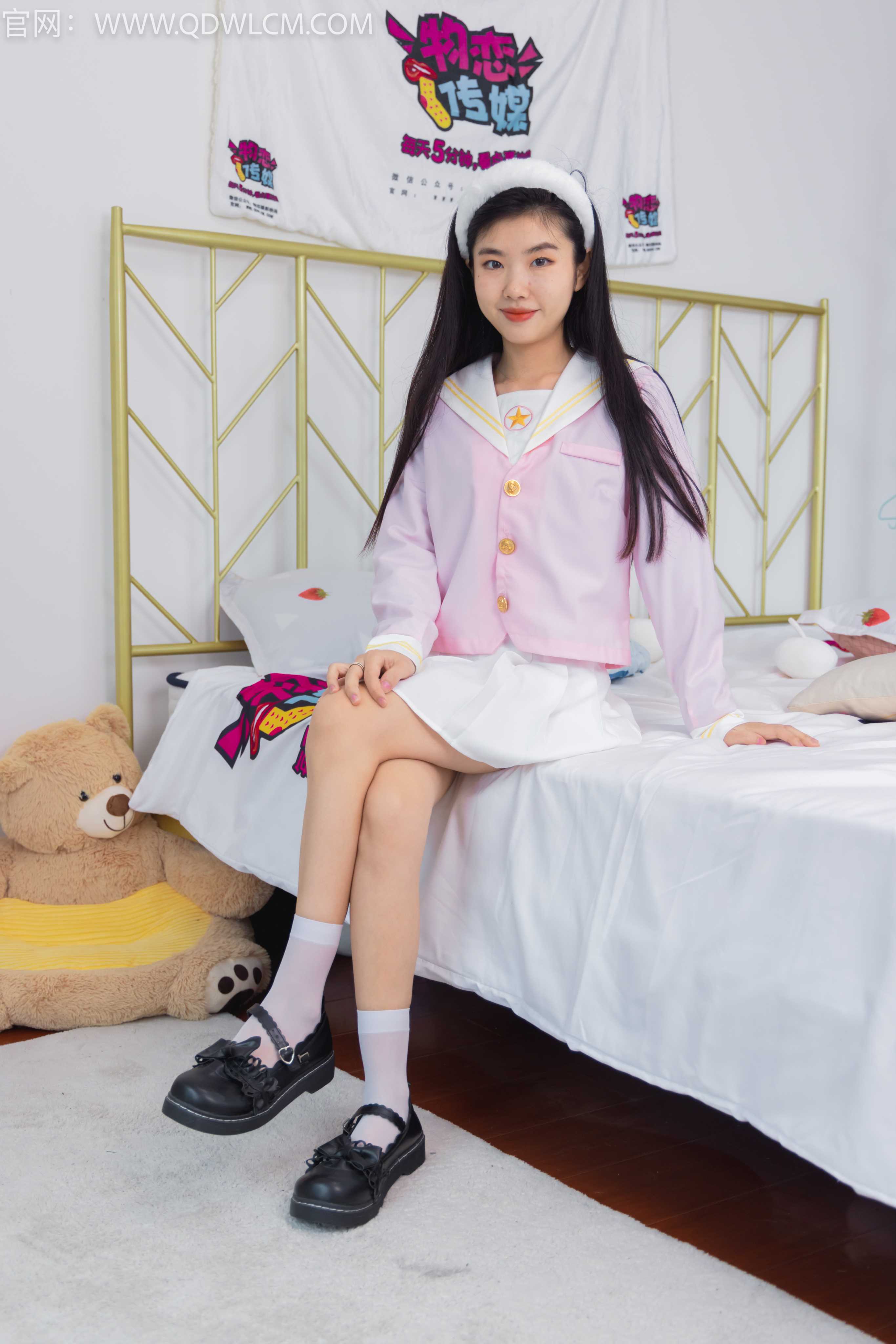 物恋传媒 NO.1381 米米-粉色沙滩 [178P1V-3.48G]