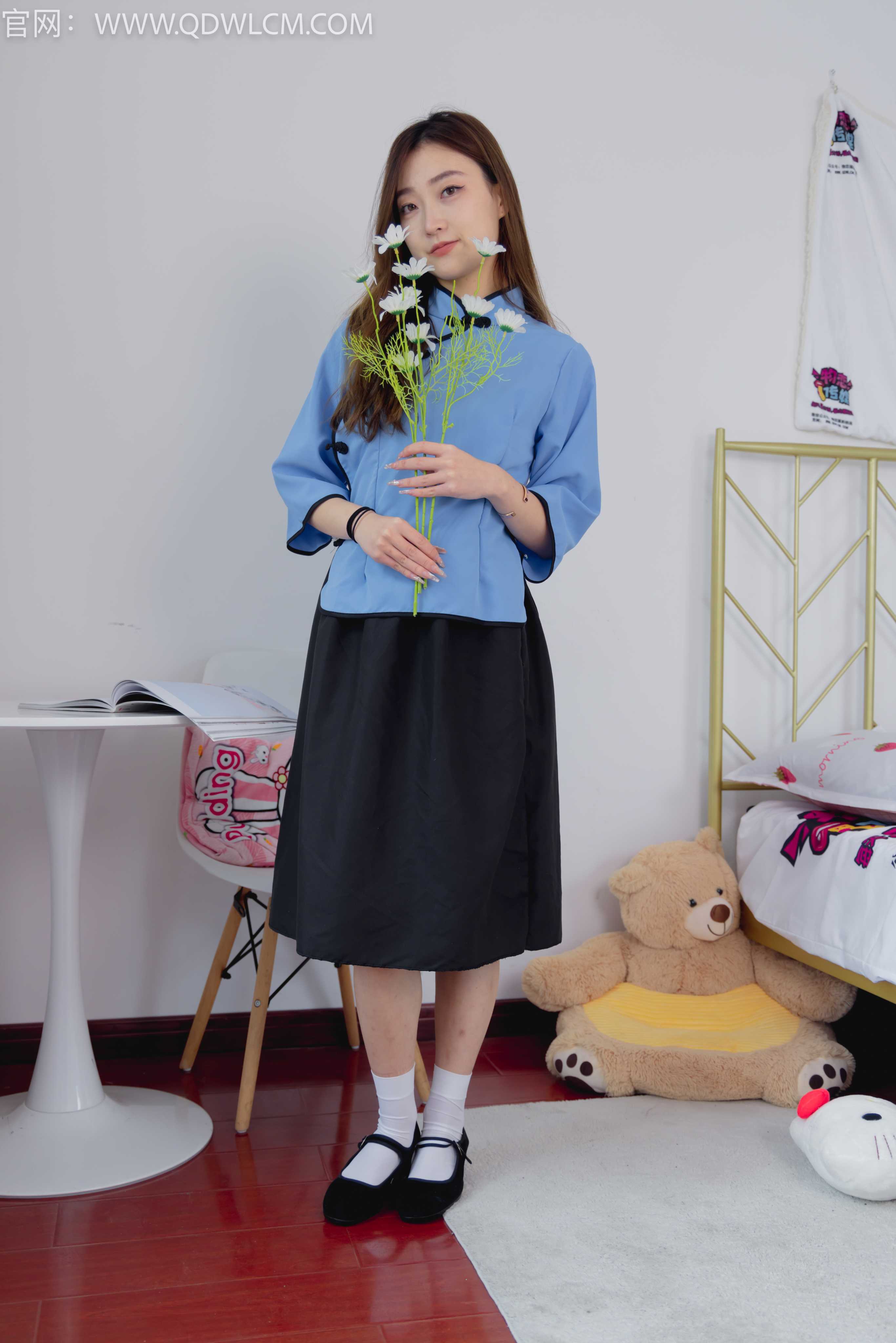 物恋传媒 NO.1386 芒芒-梦醒时分 [183P1V-3.95G]