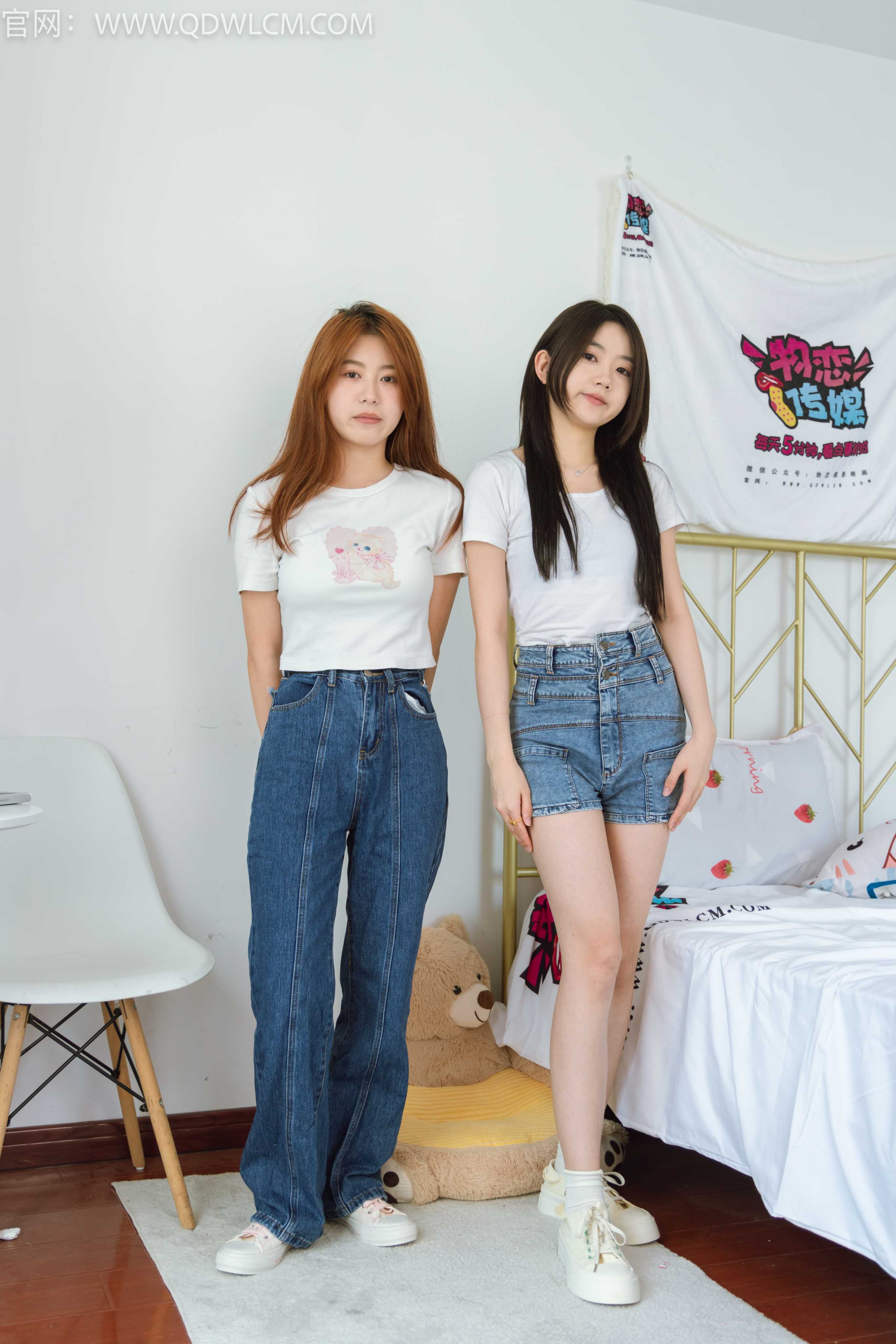 物恋传媒 NO.1418 欢欢&乐乐-闺蜜午后 [146P+1V／4.00GB]