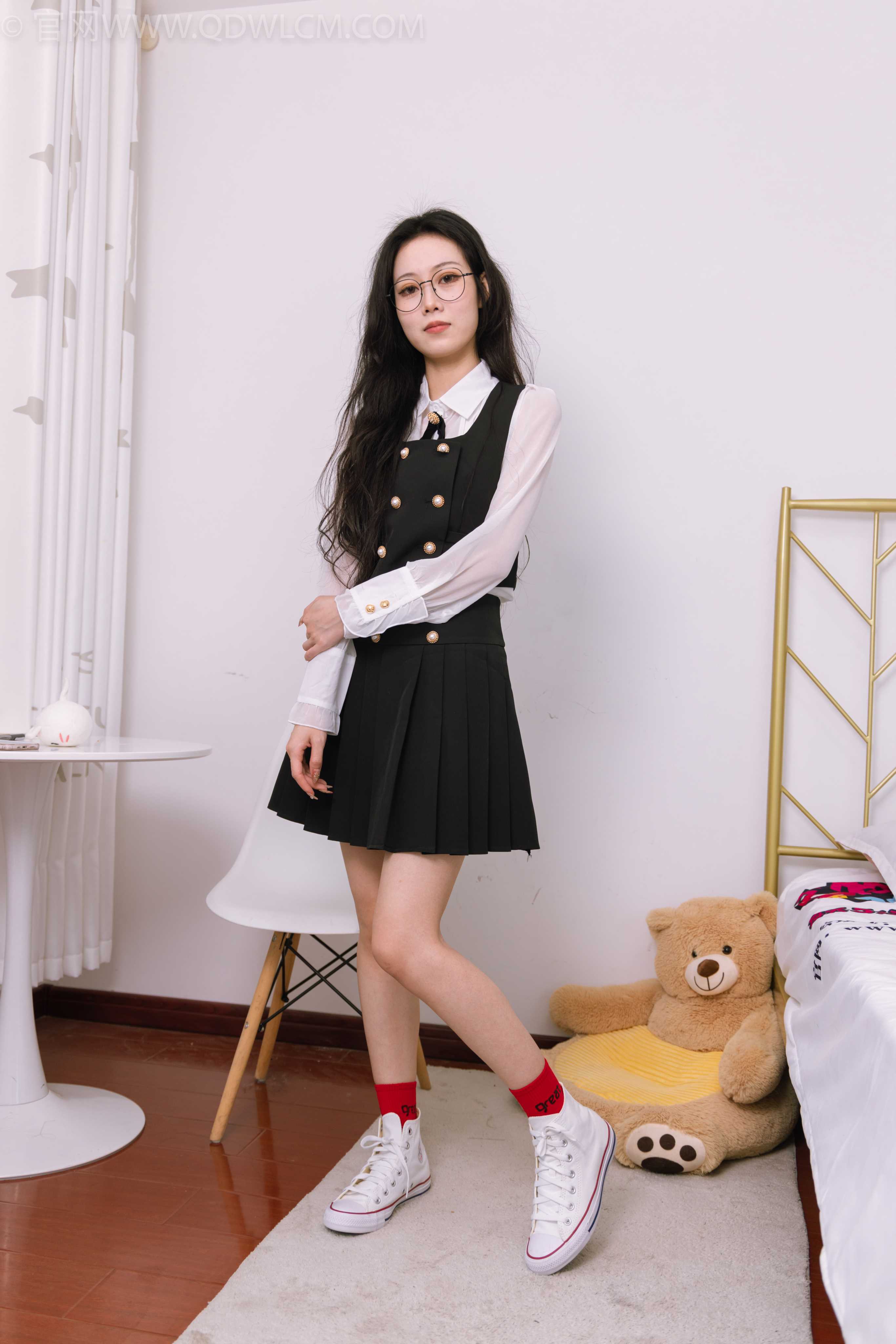 物恋传媒 NO.1443 康康-兔年小红袜 [159P+1V／6.21GB]