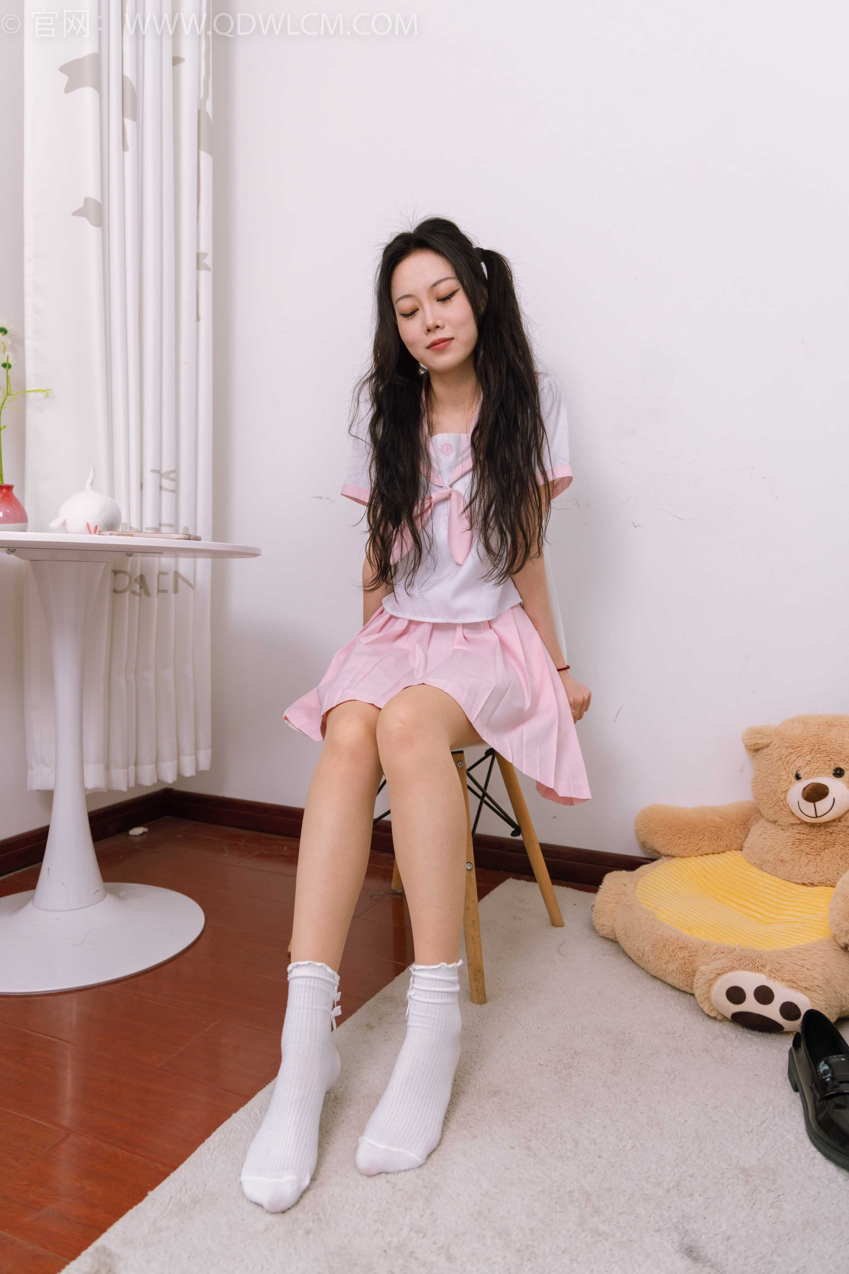 物恋传媒 NO.1456 康康-神秘向日葵 [150P+1V／3.82GB]