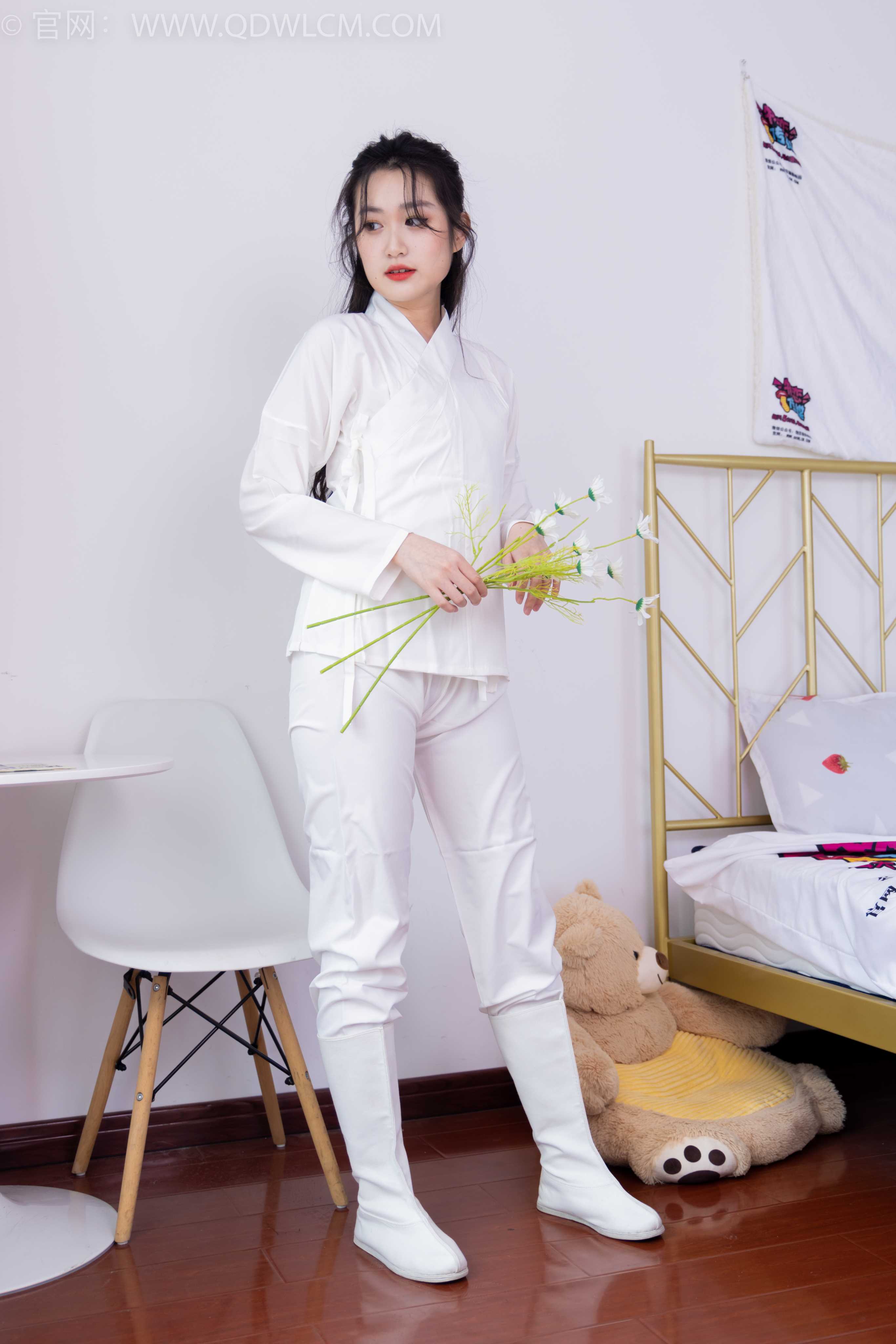 物恋传媒 NO.1461 小敏-古色缱绻 [162P-1V-4.11G]