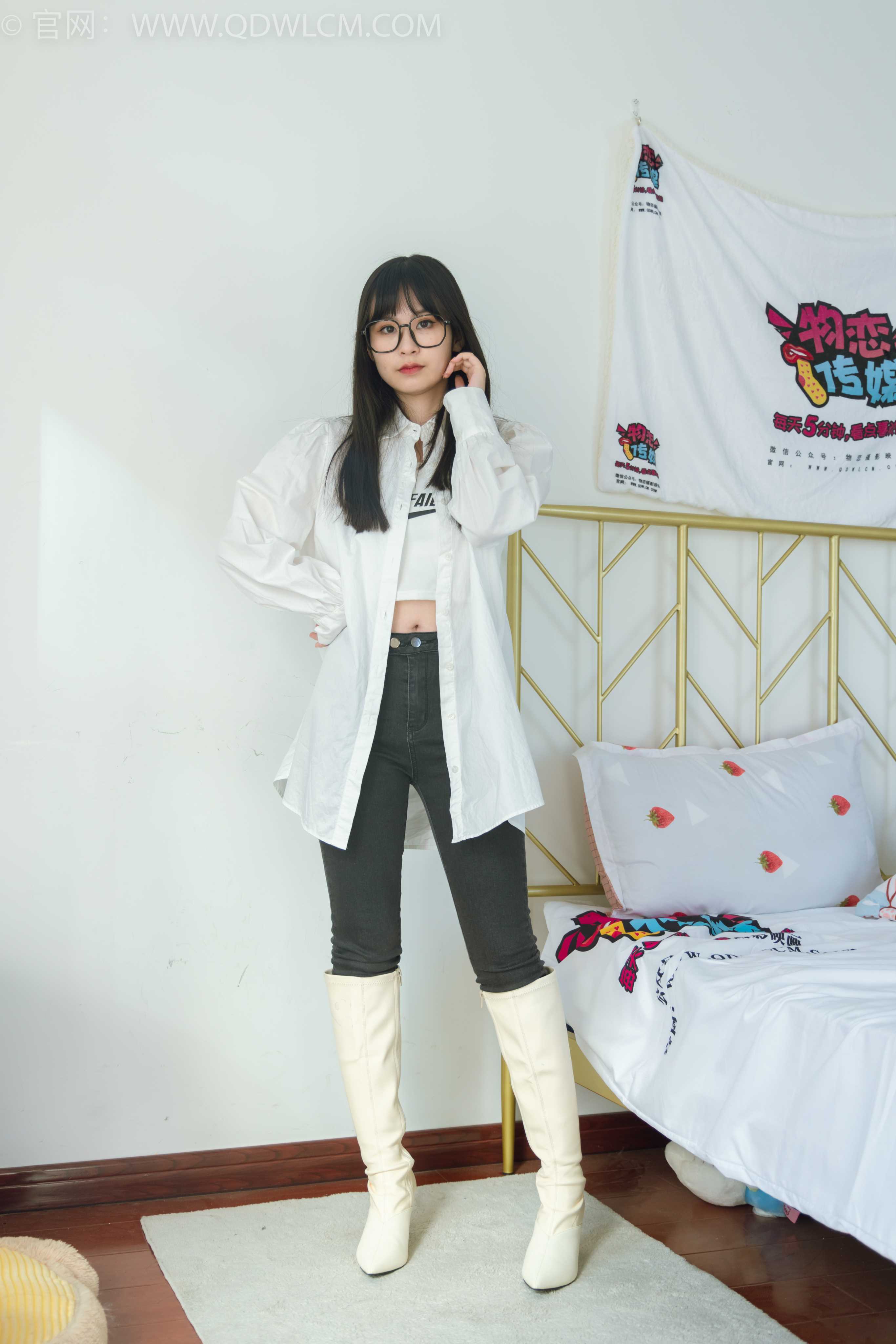 物恋传媒 NO.1478 兮兮-痴情的守望者 [149P-1V-4.55G]