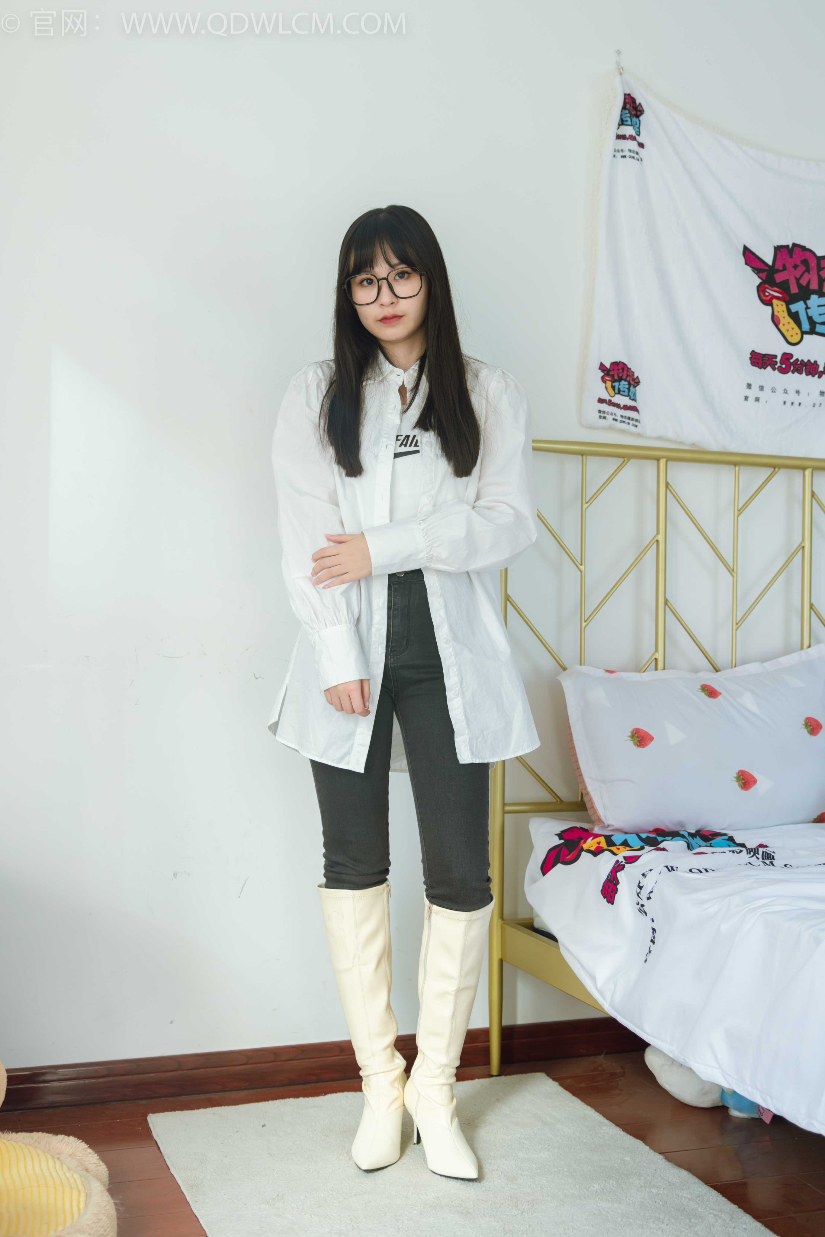 物恋传媒 NO.1478 兮兮-痴情的守望者 [149P-1V-4.55G]