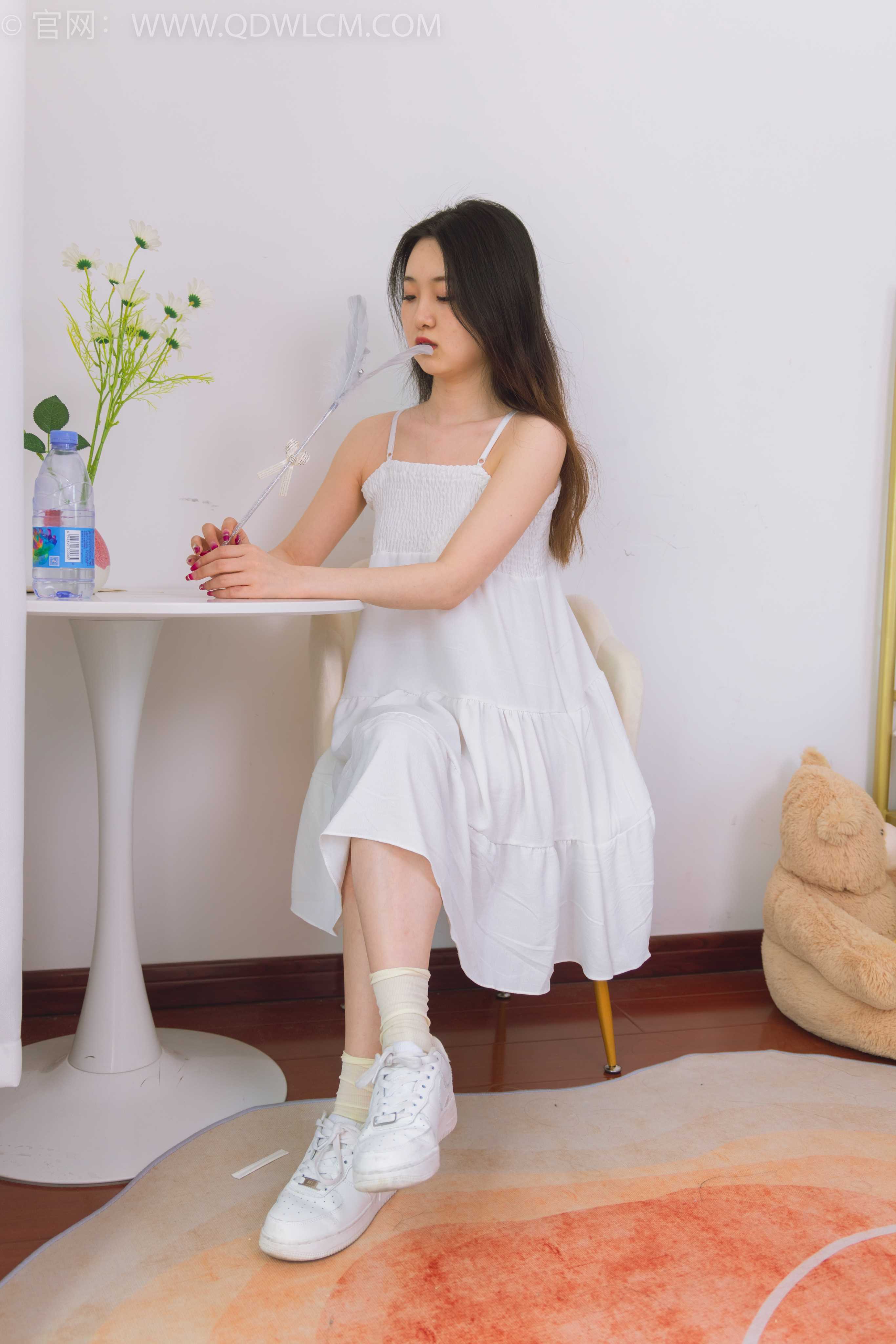 物恋传媒 NO.1492 文文-白日云朵 [150P+1V／3.72GB]