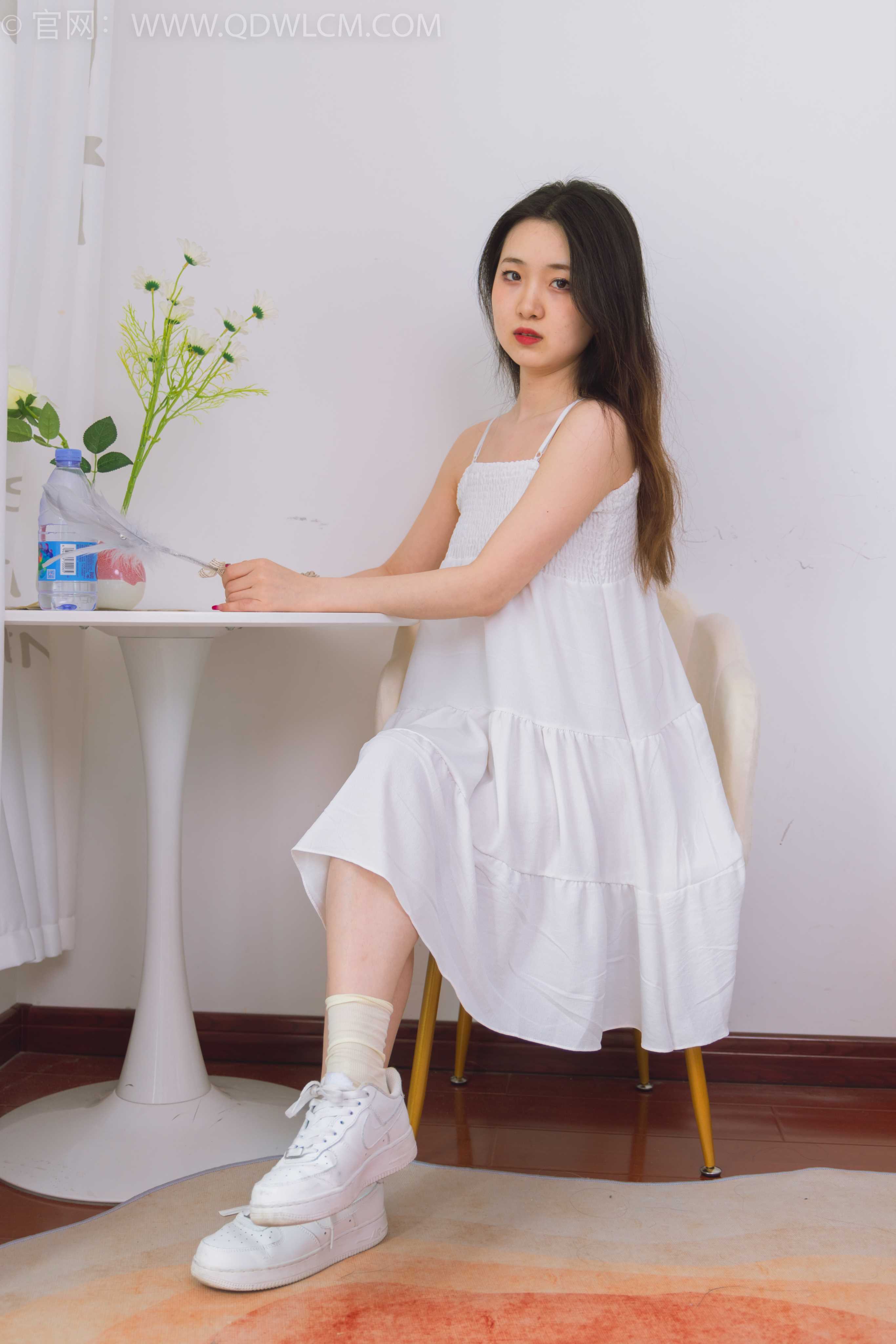 物恋传媒 NO.1492 文文-白日云朵 [150P+1V／3.72GB]