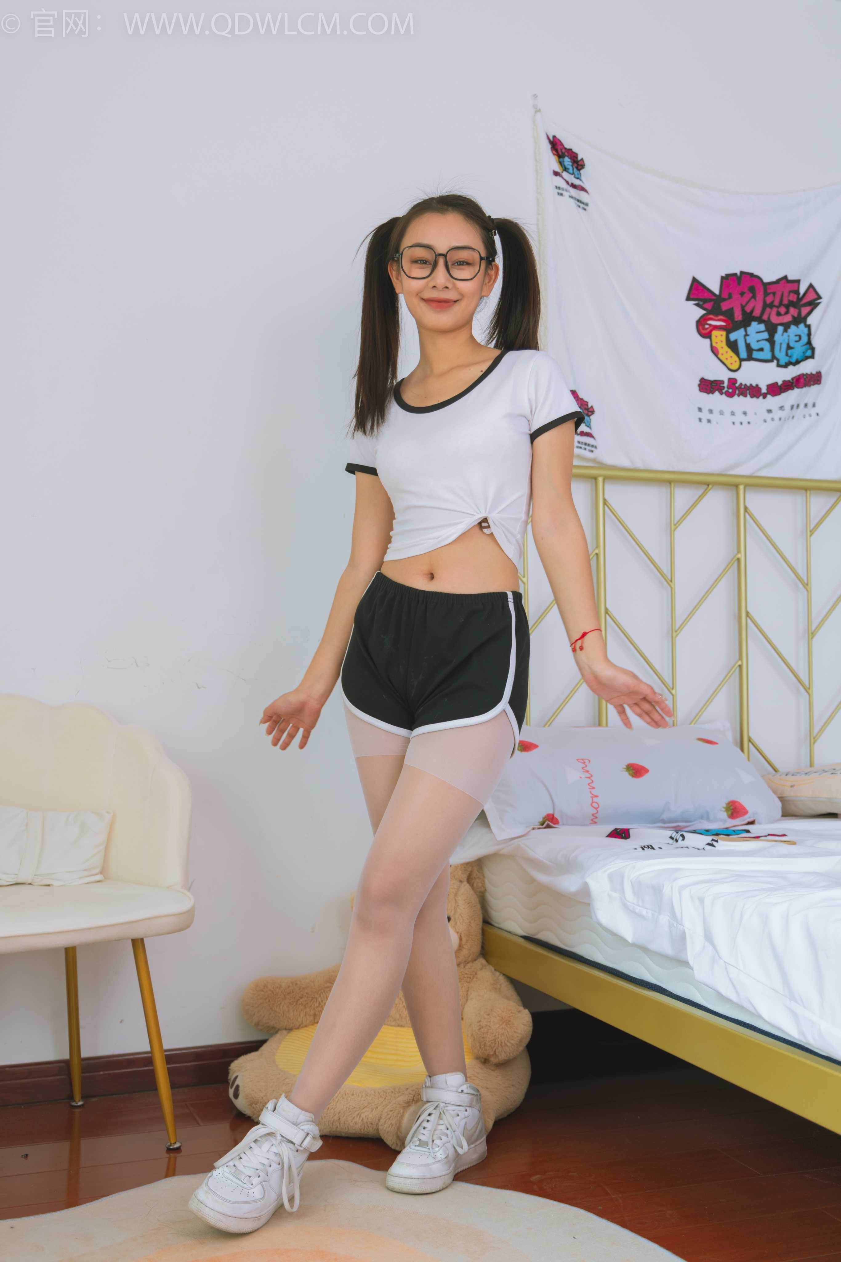 物恋传媒 NO.1494 岚岚-鬼马少女 [151P+1V／3.62GB]