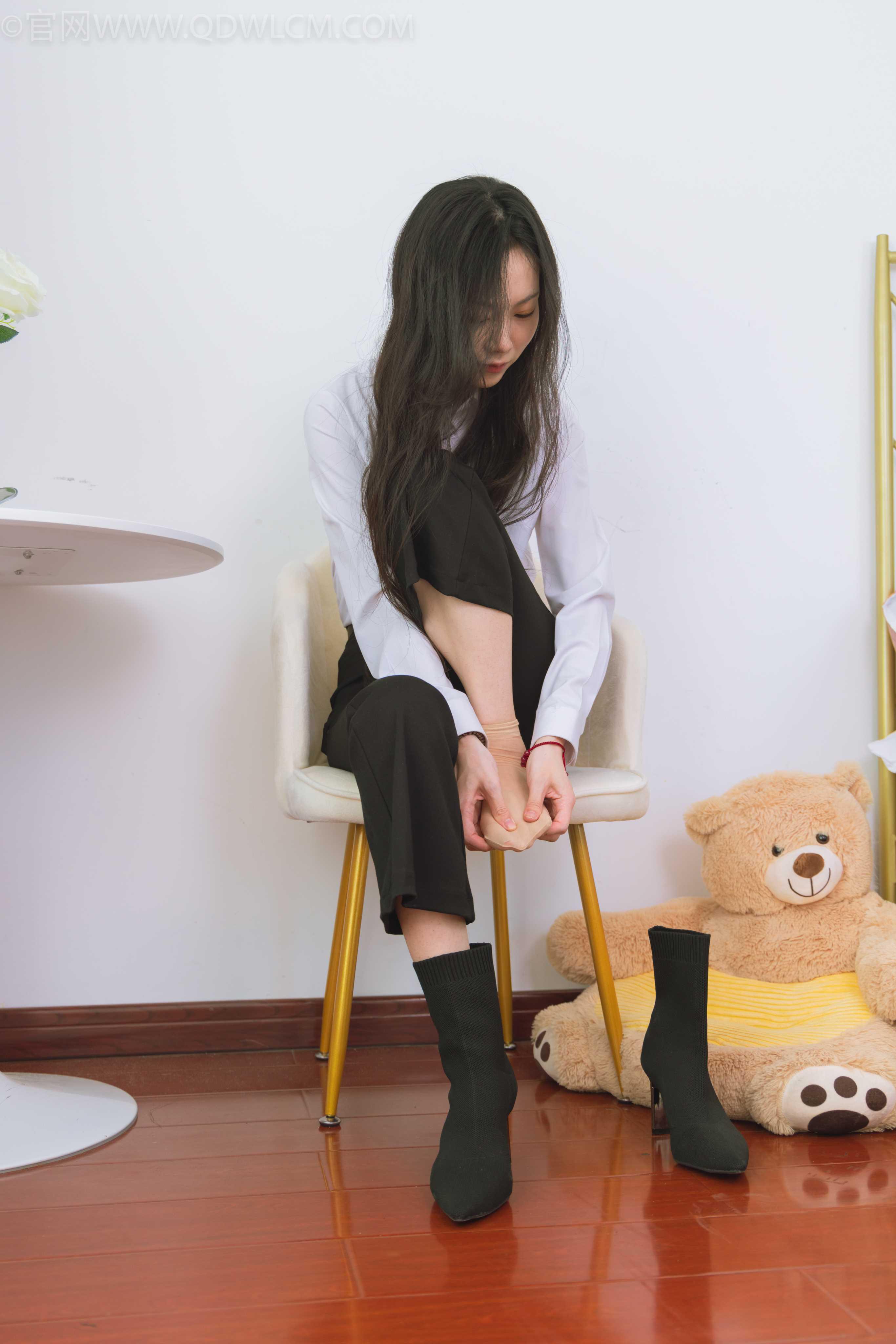 物恋传媒 NO.1503 康康-冷色月光 [150P+1V／4.60GB]